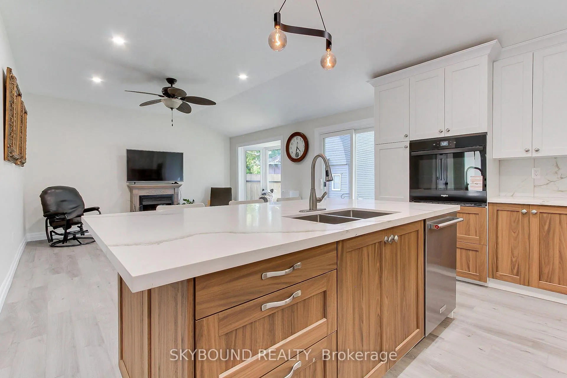 Photo 15 of 2388 25th Side Road, Innisfil, Alcona — HOMEH