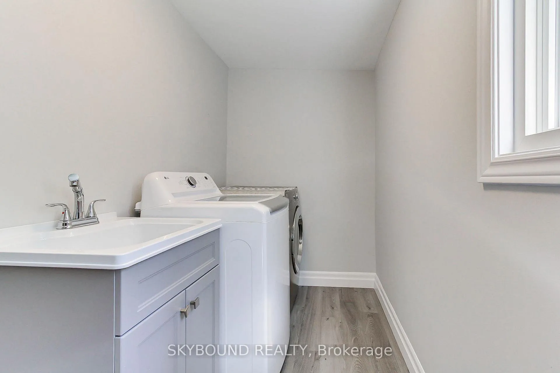 Photo 34 of 2388 25th Side Road, Innisfil, Alcona — HOMEH