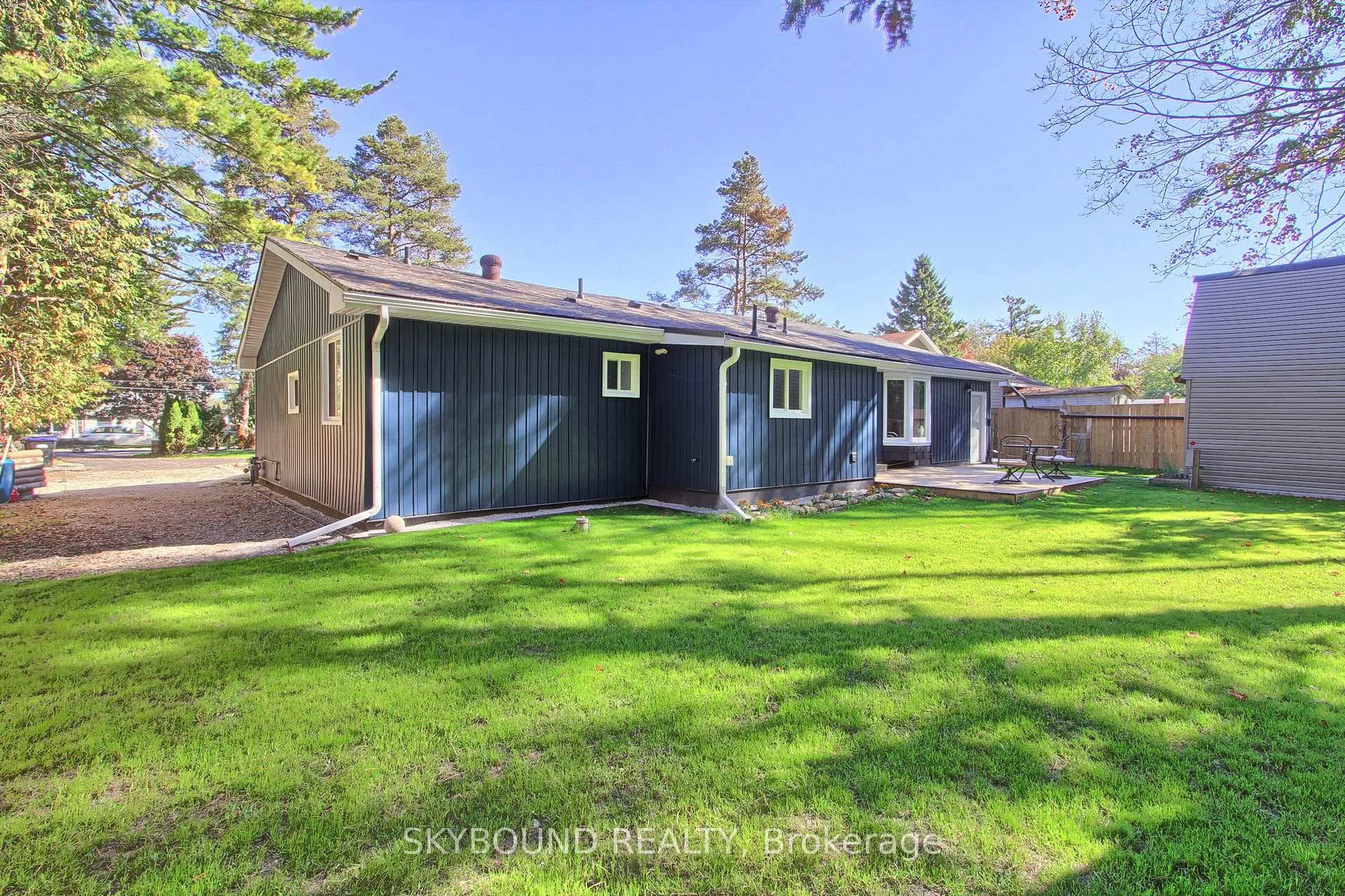 Photo 36 of 2388 25th Side Road, Innisfil, Alcona — HOMEH