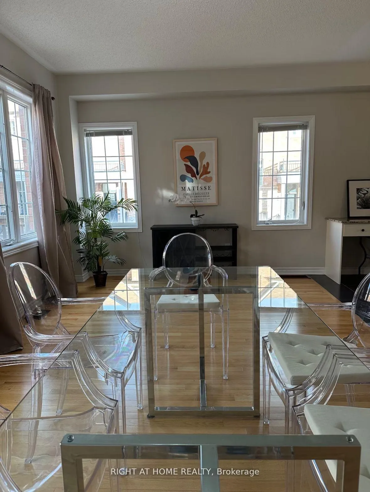 Photo 6 of Unit 23, 8777 Dufferin Street, Vaughan, Patterson — HOMEH