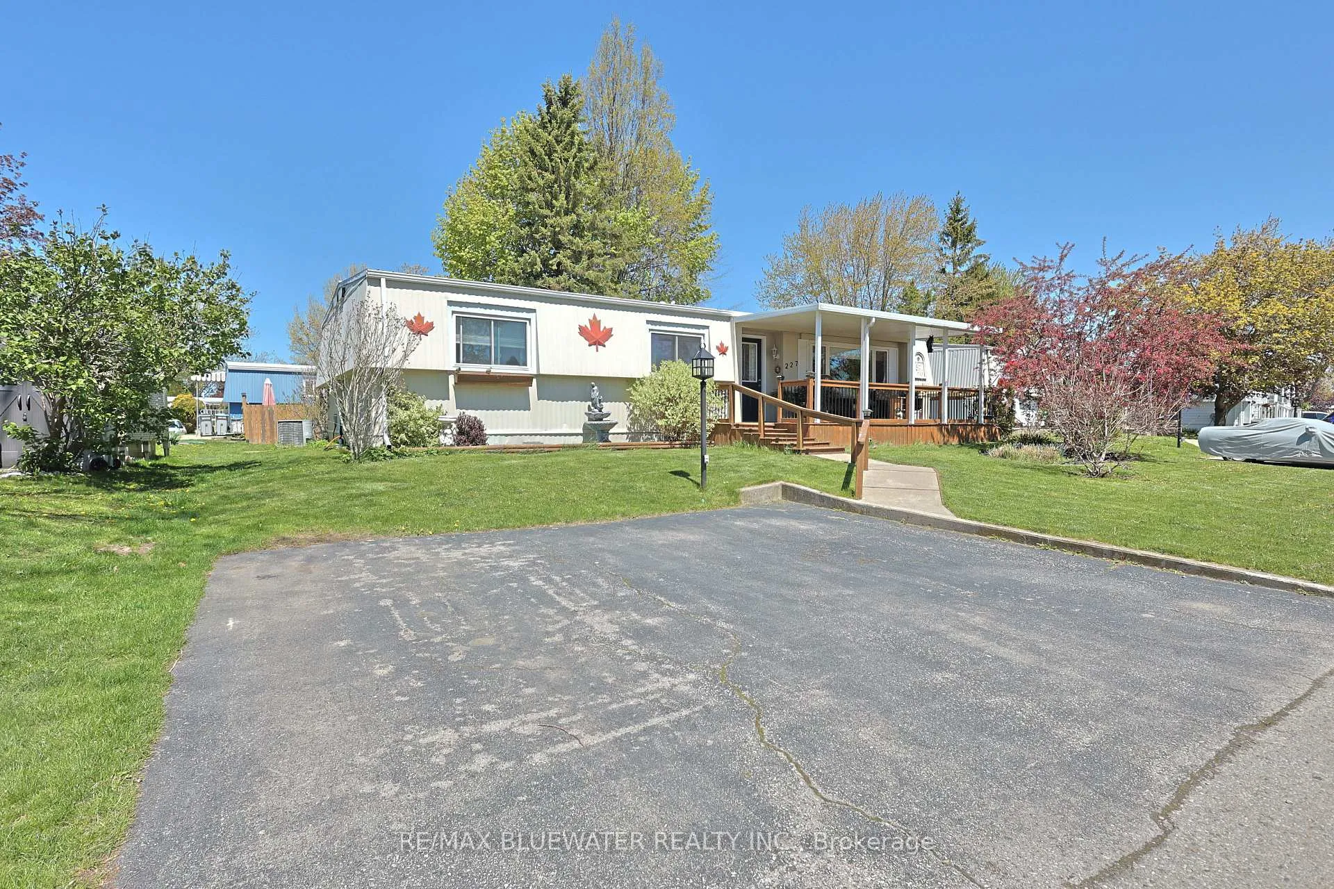 Photo 6 of 227 Pebble Beach Parkway, South Huron, Stephen — HOMEH