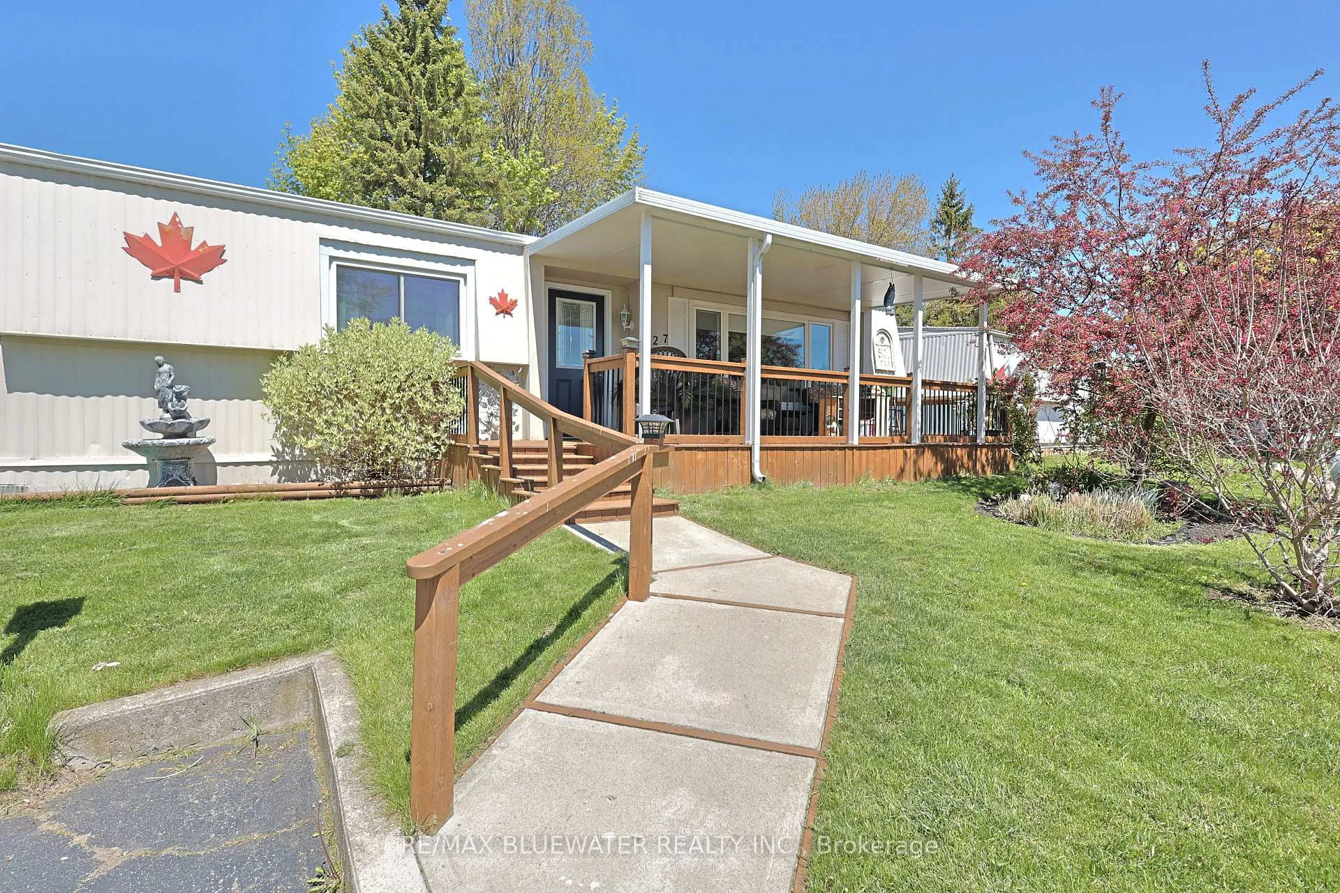 Photo 7 of 227 Pebble Beach Parkway, South Huron, Stephen — HOMEH