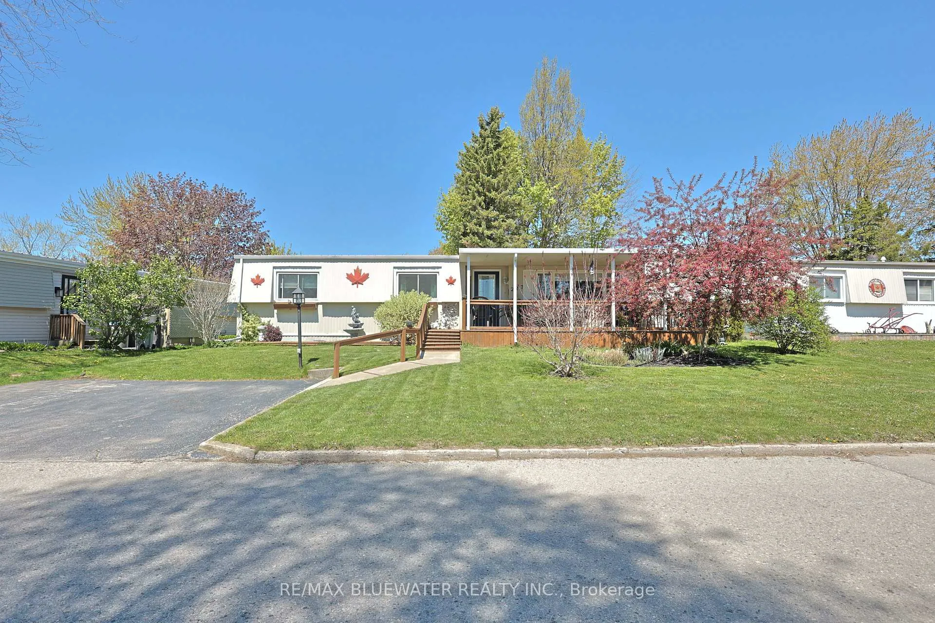 Photo 36 of 227 Pebble Beach Parkway, South Huron, Stephen — HOMEH
