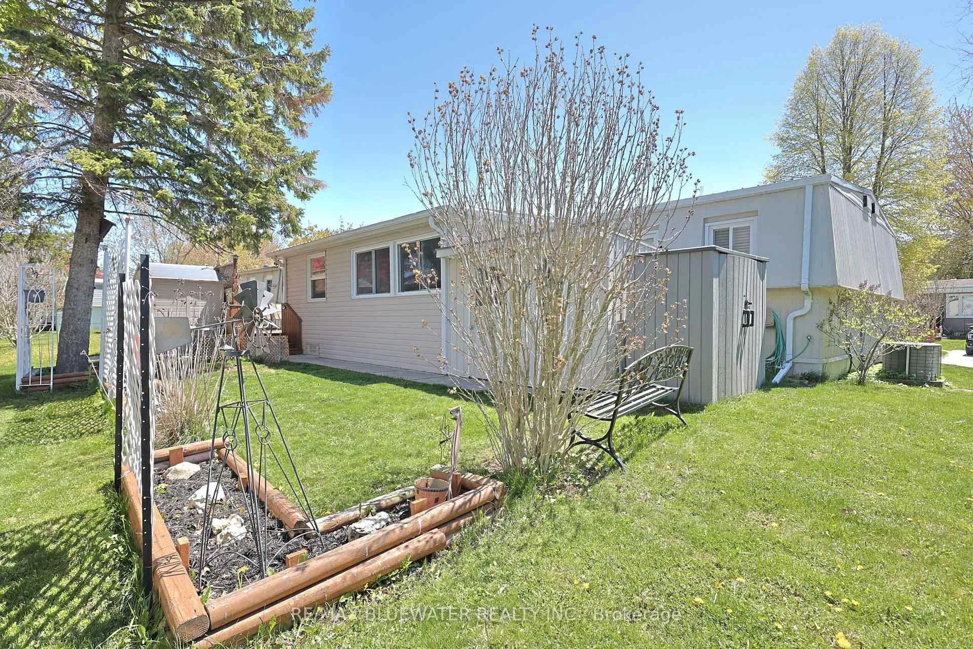 Photo 42 of 227 Pebble Beach Parkway, South Huron, Stephen — HOMEH