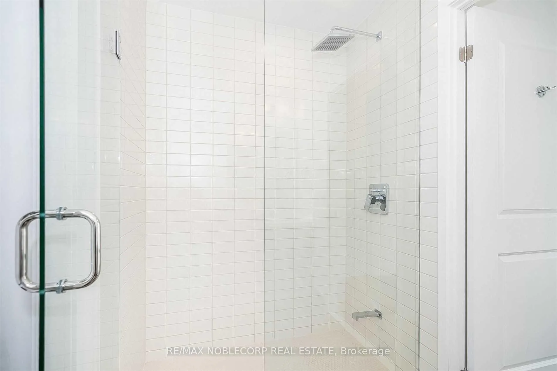 Photo 11 of Unit 1404, 2908 Highway 7 Road, Vaughan, Concord — HOMEH