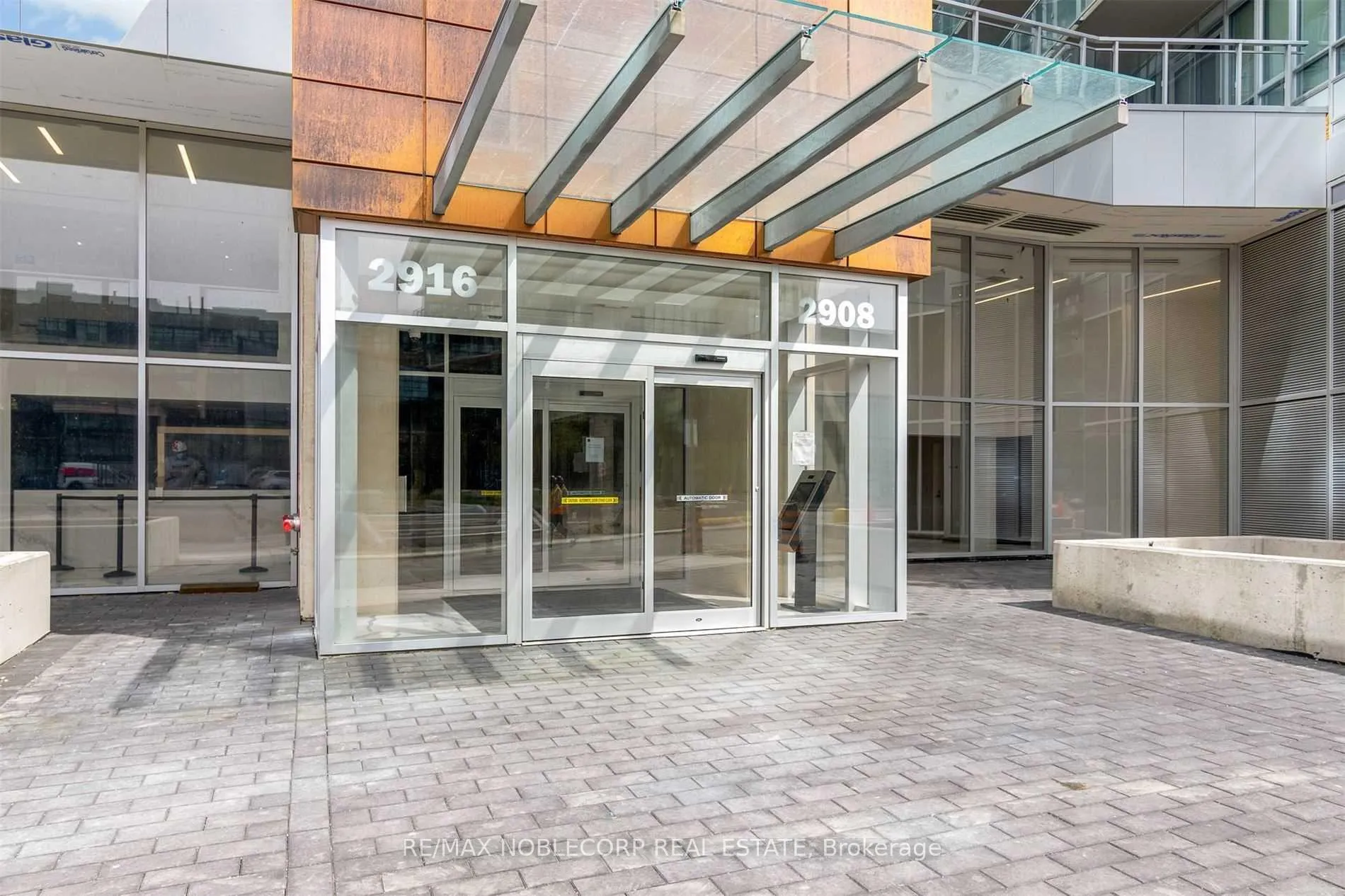 Photo 16 of Unit 1404, 2908 Highway 7 Road, Vaughan, Concord — HOMEH