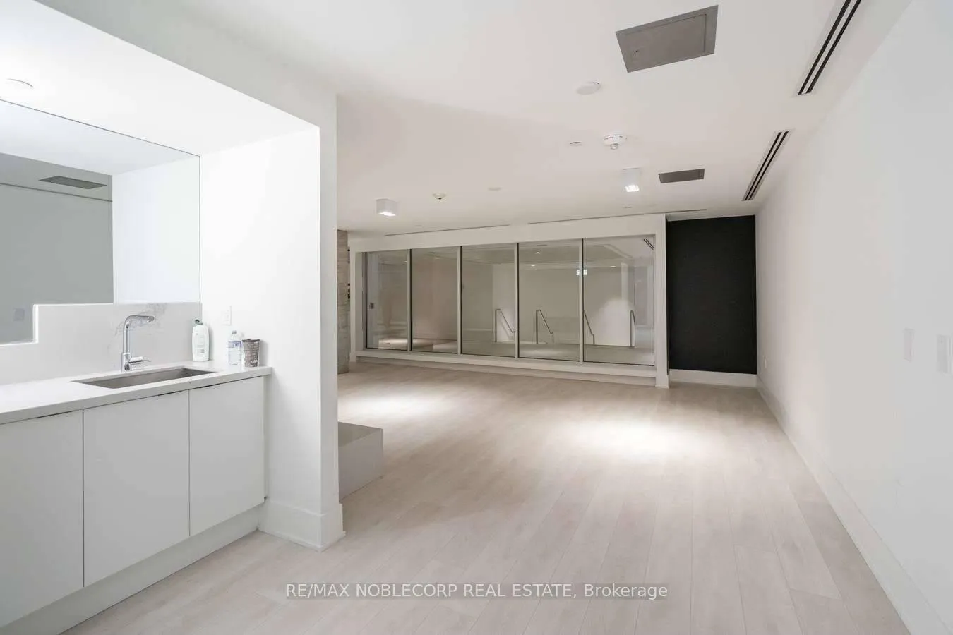 Photo 22 of Unit 1404, 2908 Highway 7 Road, Vaughan, Concord — HOMEH