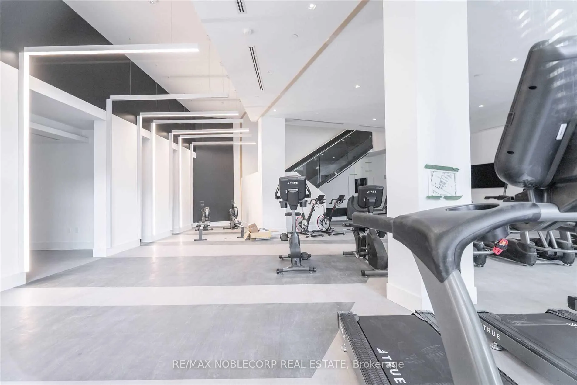 Photo 25 of Unit 1404, 2908 Highway 7 Road, Vaughan, Concord — HOMEH