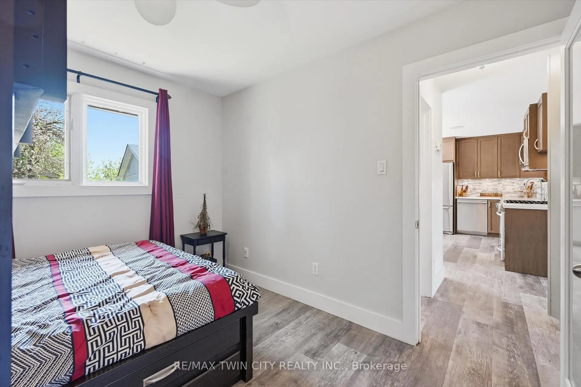 Photo 20 of 8 Delrex Boulevard, Halton Hills, Georgetown — HOMEH