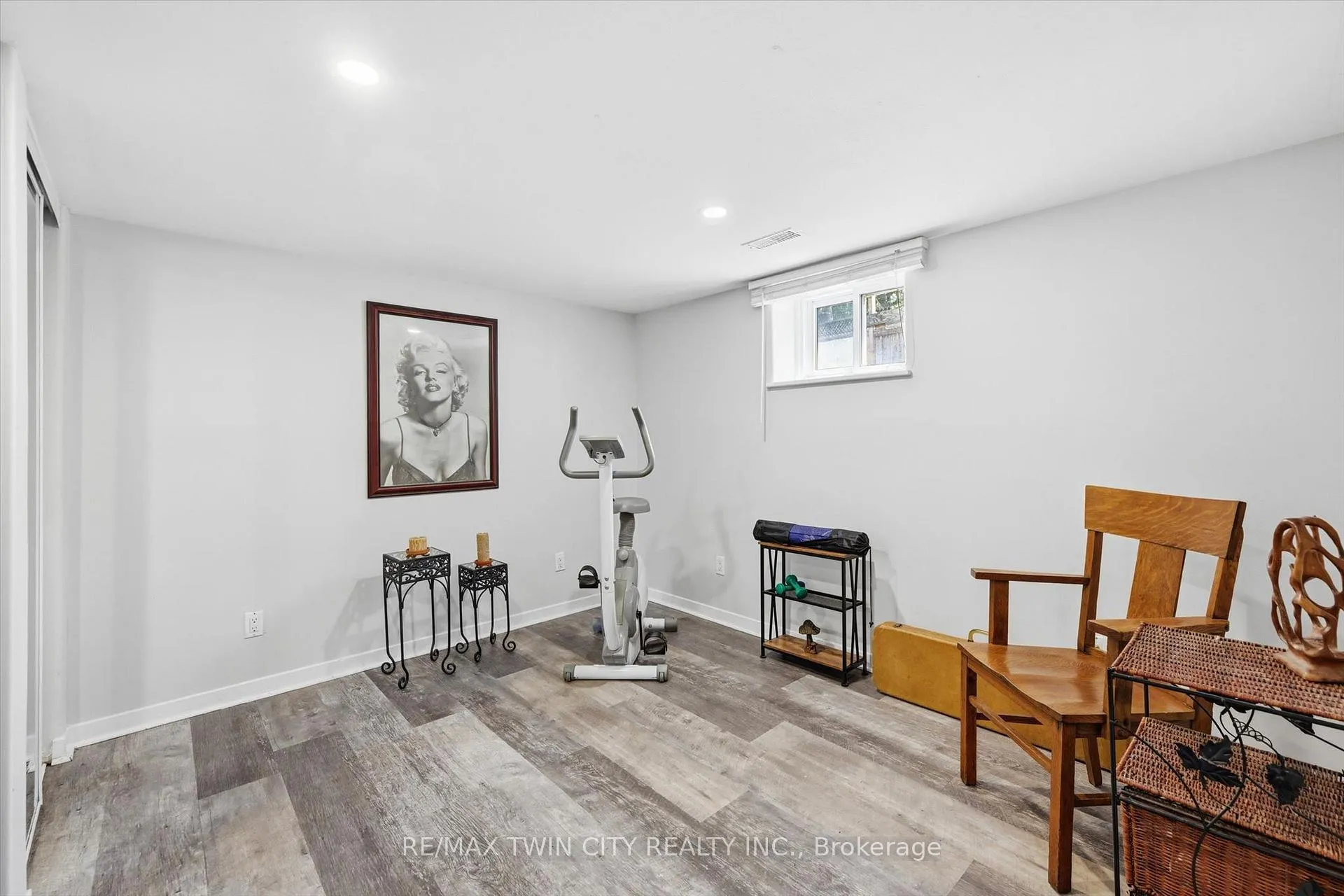 Photo 25 of 8 Delrex Boulevard, Halton Hills, Georgetown — HOMEH