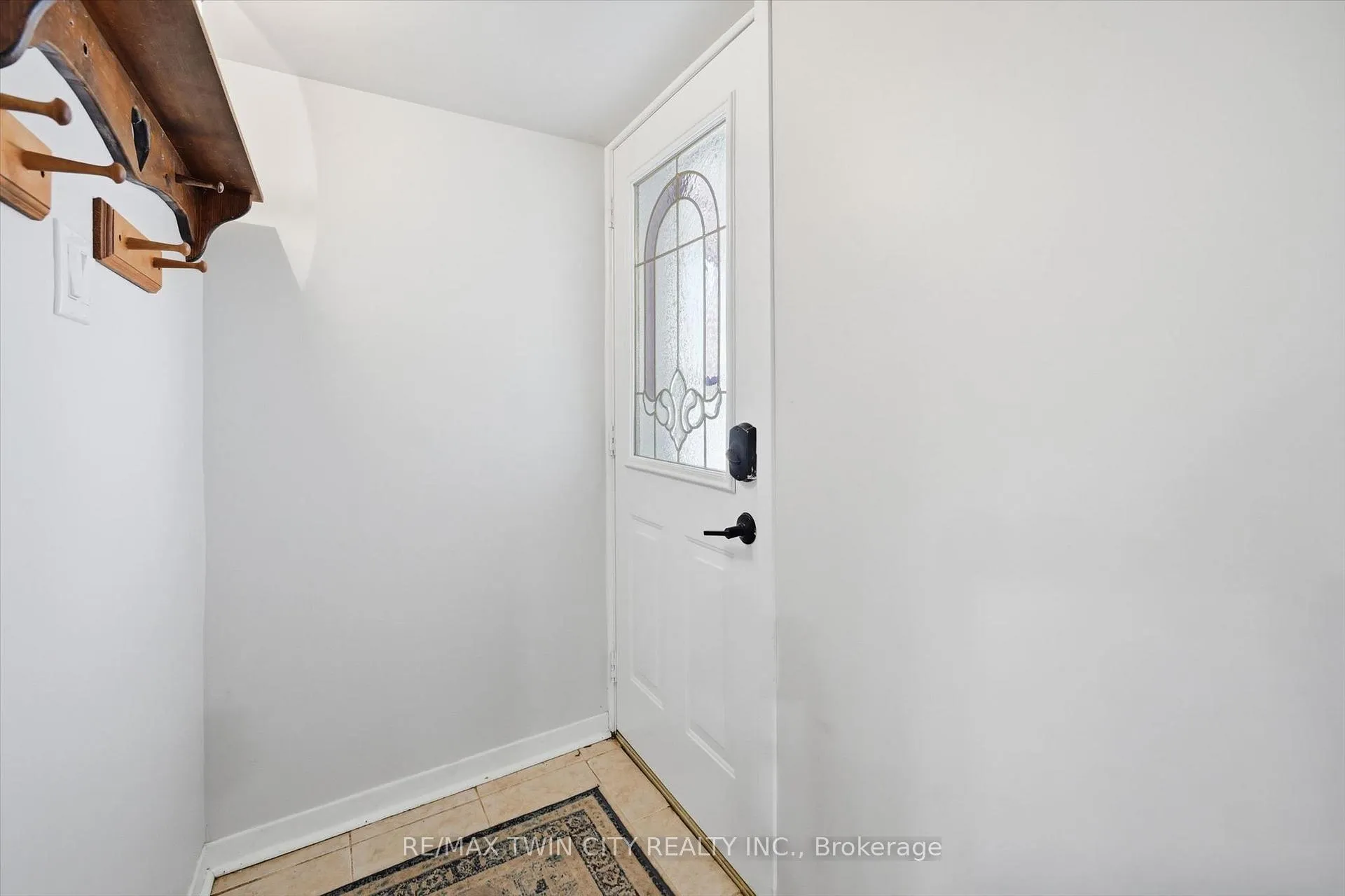 Photo 30 of 8 Delrex Boulevard, Halton Hills, Georgetown — HOMEH