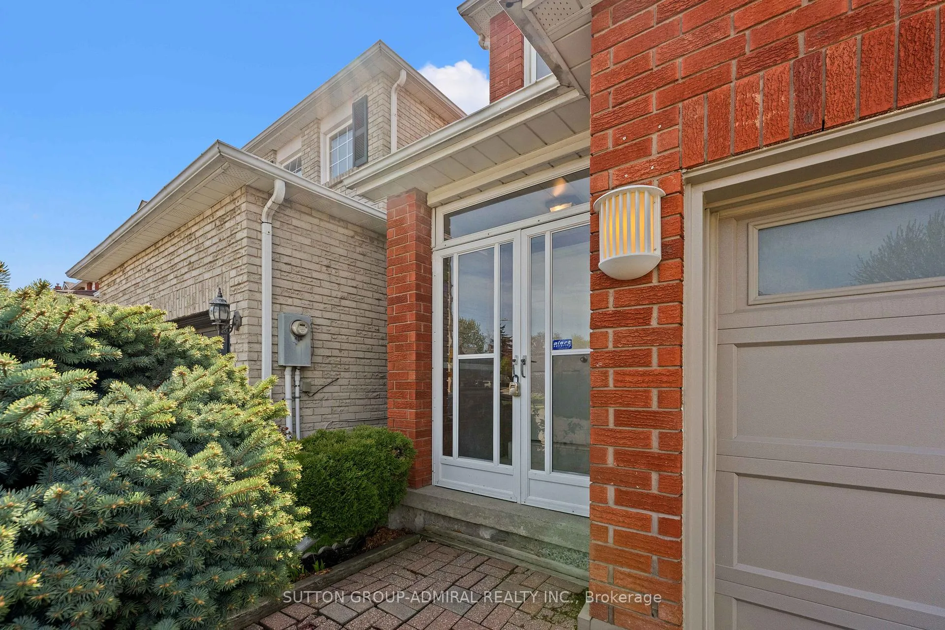 Photo 3 of 27 Ramblewood Lane, Vaughan, Brownridge — HOMEH