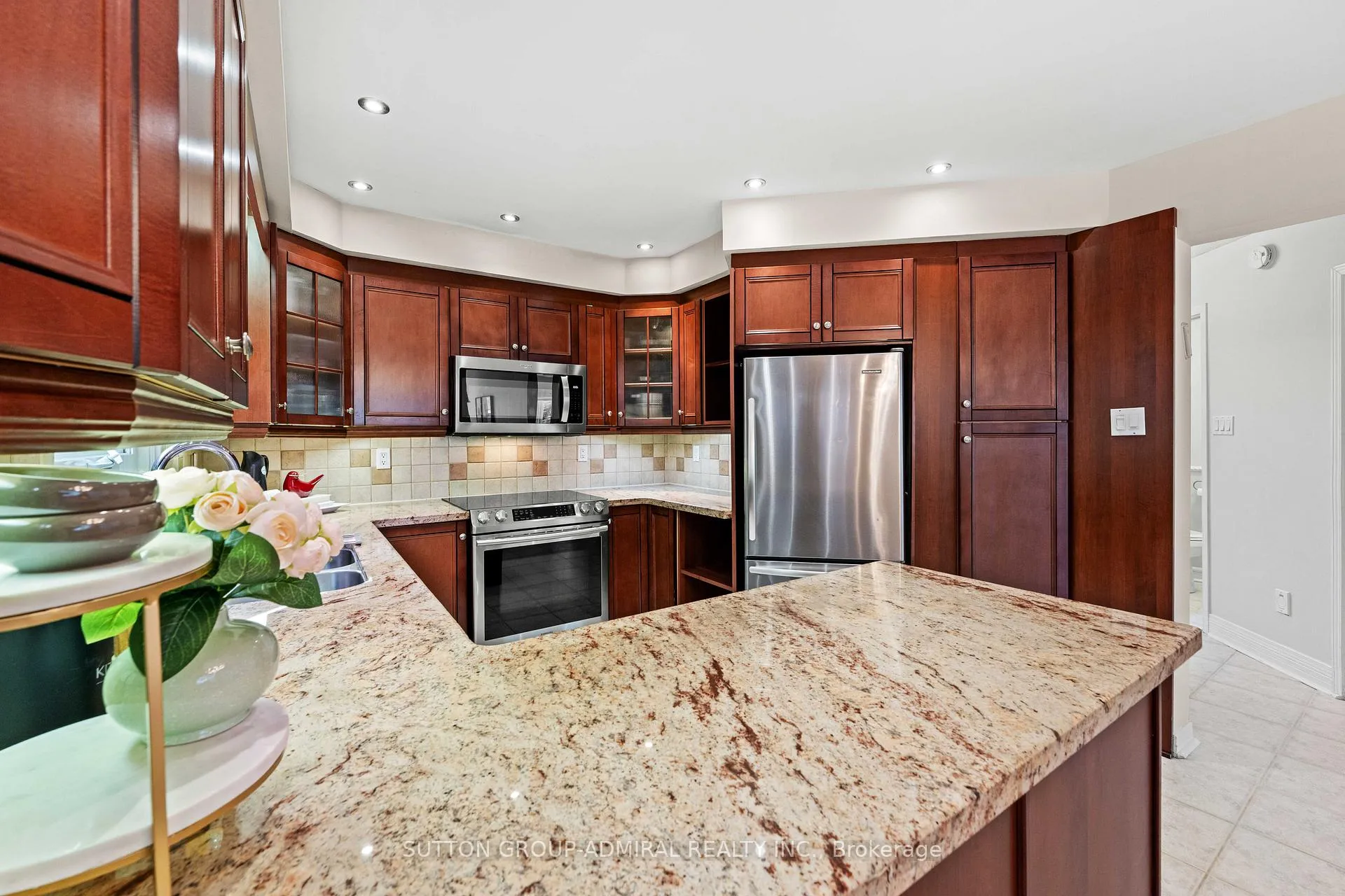 Photo 9 of 27 Ramblewood Lane, Vaughan, Brownridge — HOMEH