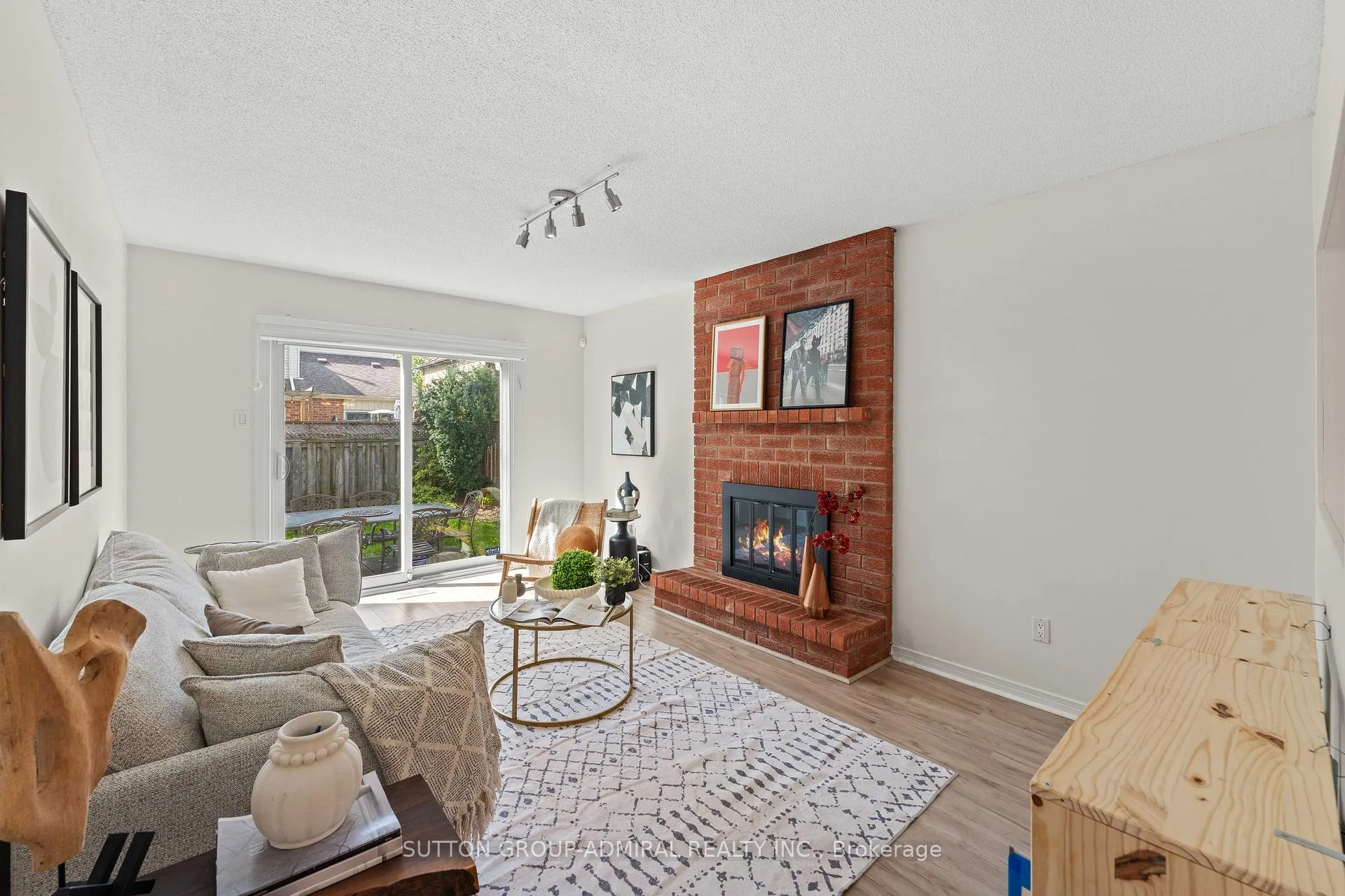 Photo 12 of 27 Ramblewood Lane, Vaughan, Brownridge — HOMEH