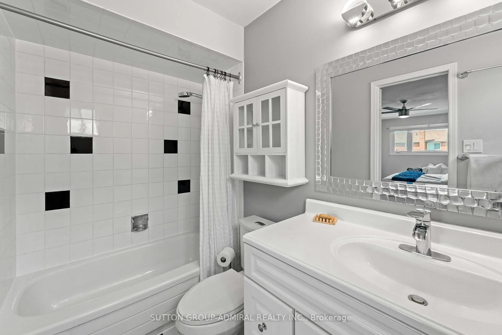 Photo 24 of 27 Ramblewood Lane, Vaughan, Brownridge — HOMEH