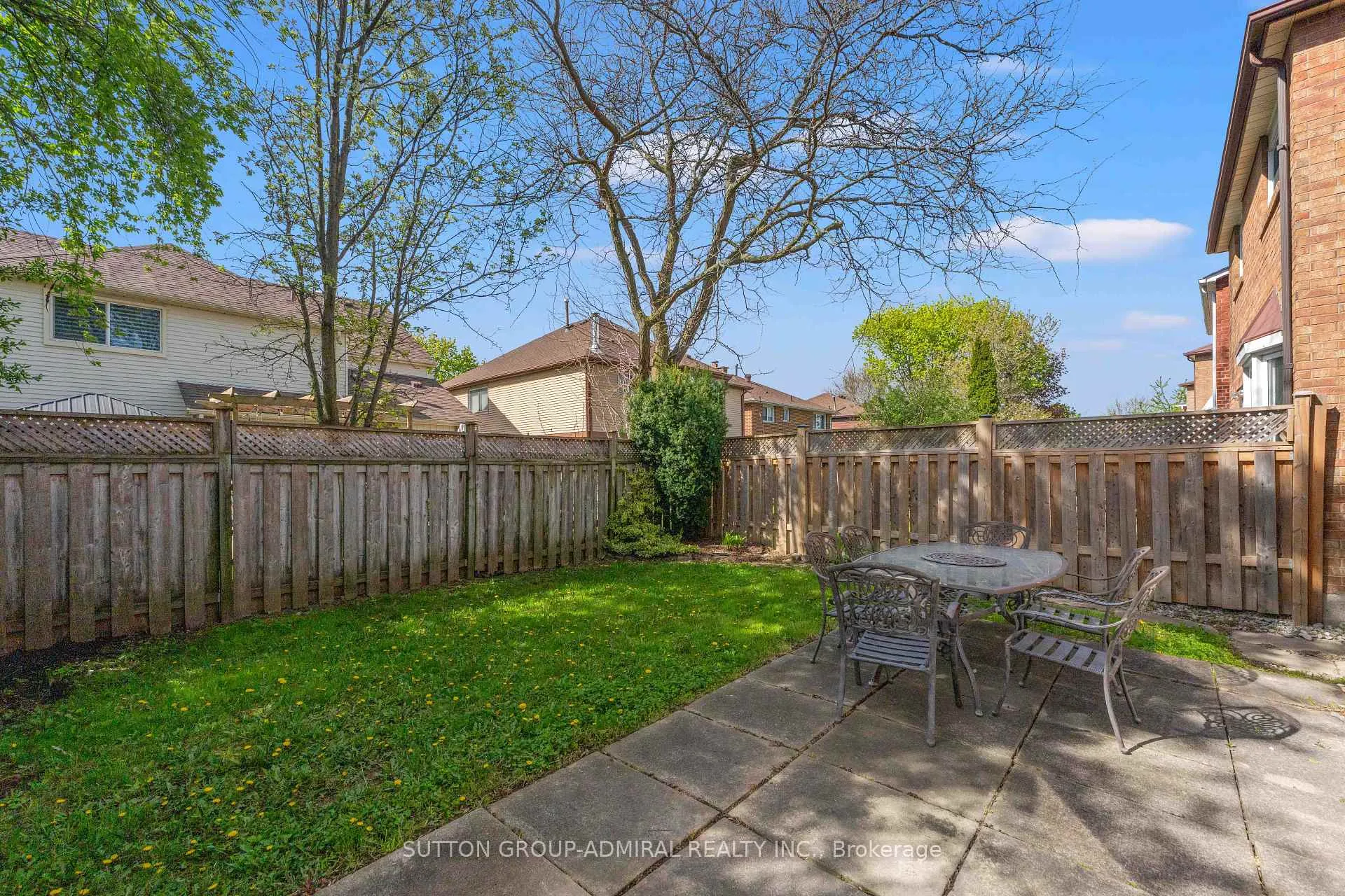 Photo 35 of 27 Ramblewood Lane, Vaughan, Brownridge — HOMEH