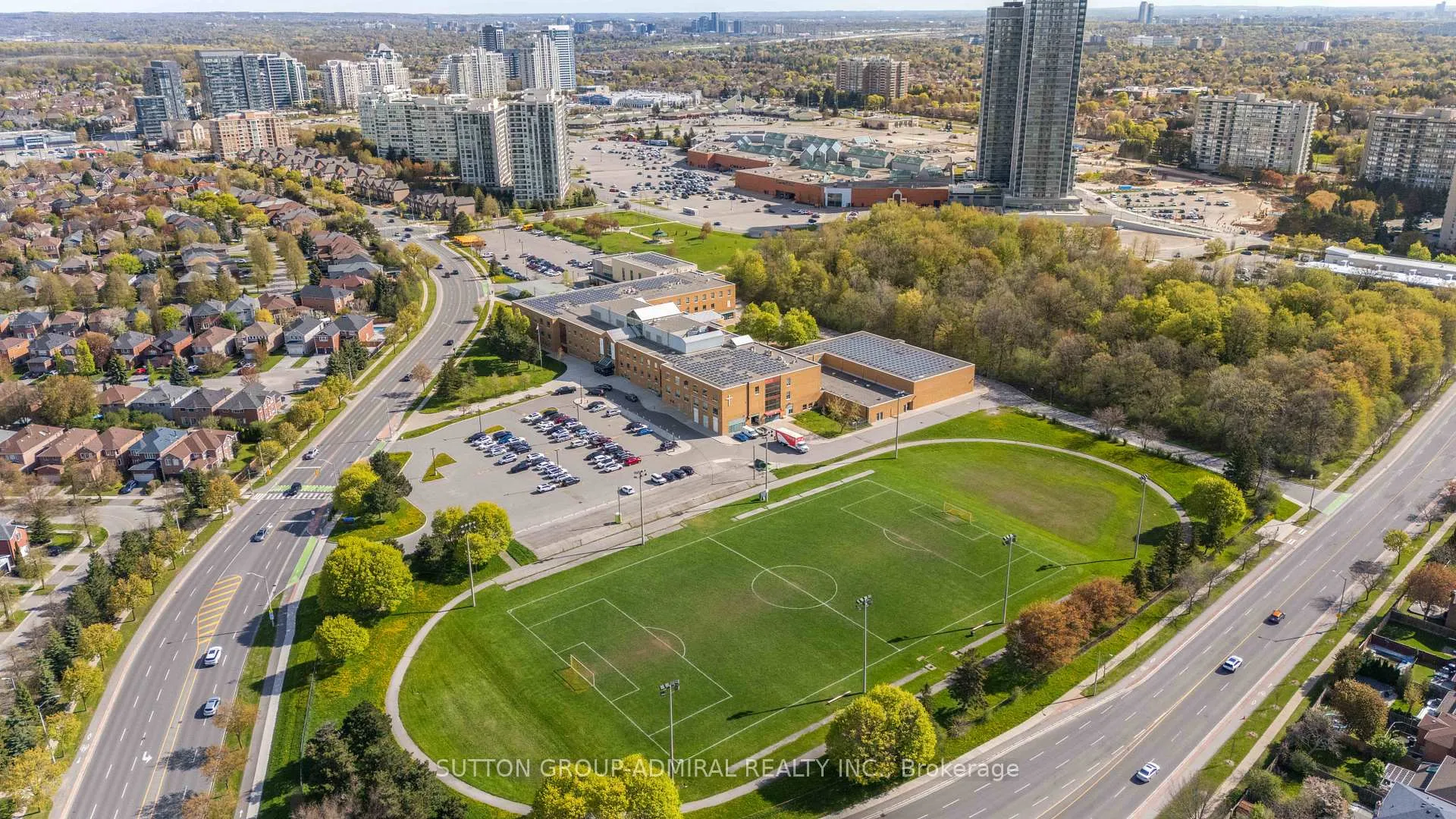 Photo 41 of 27 Ramblewood Lane, Vaughan, Brownridge — HOMEH