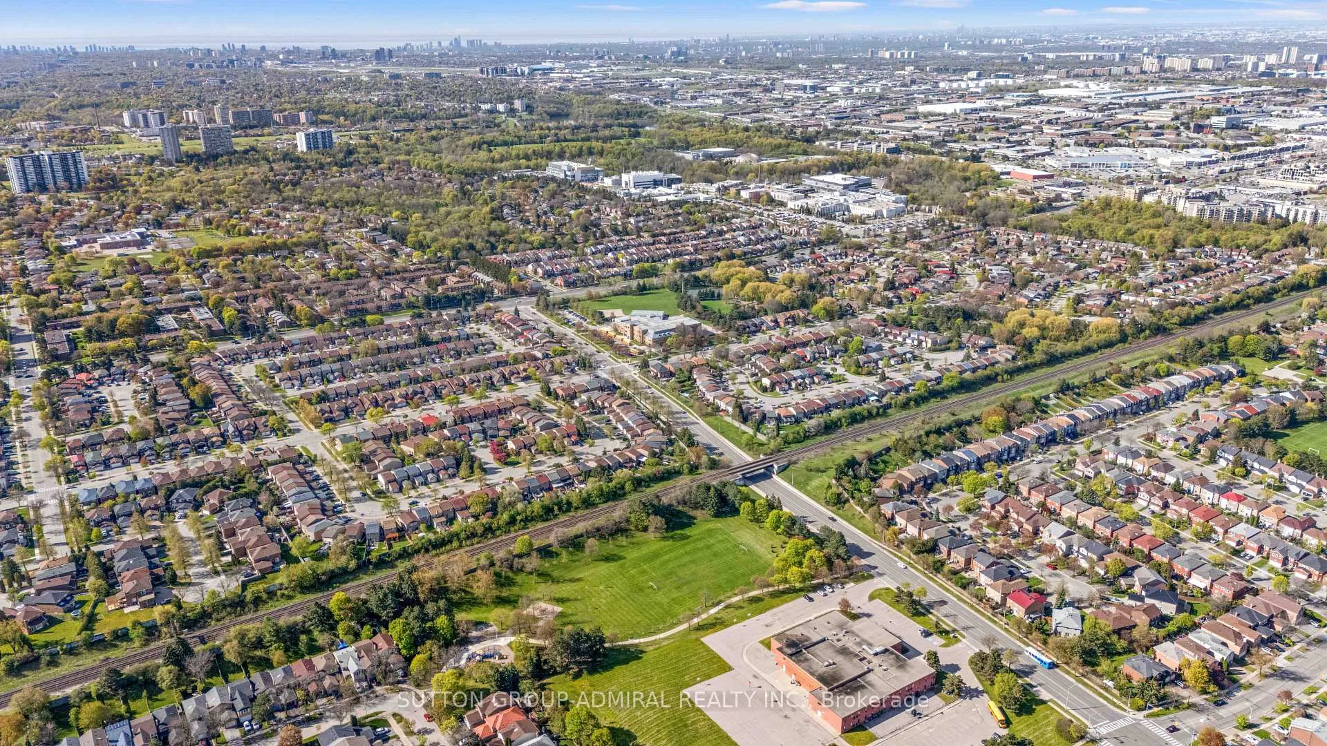 Photo 44 of 27 Ramblewood Lane, Vaughan, Brownridge — HOMEH
