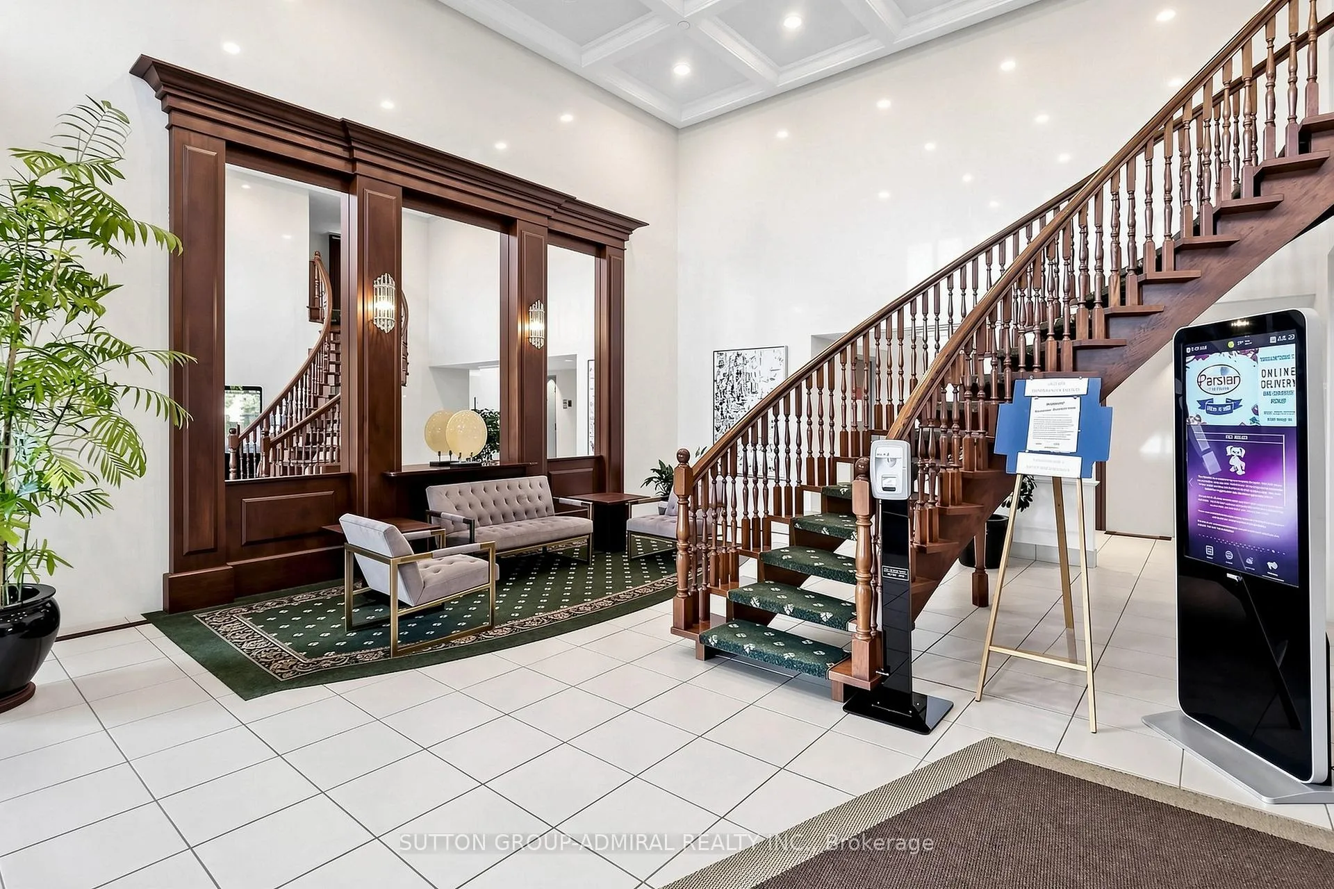 Photo 4 of Unit 1809, 8111 Yonge Street, Markham, Royal Orchard — HOMEH
