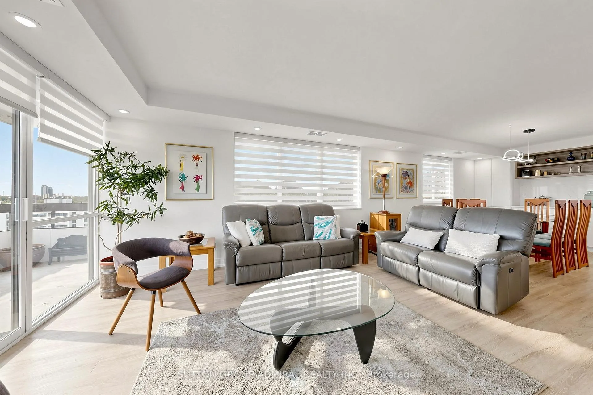 Photo 10 of Unit 1809, 8111 Yonge Street, Markham, Royal Orchard — HOMEH