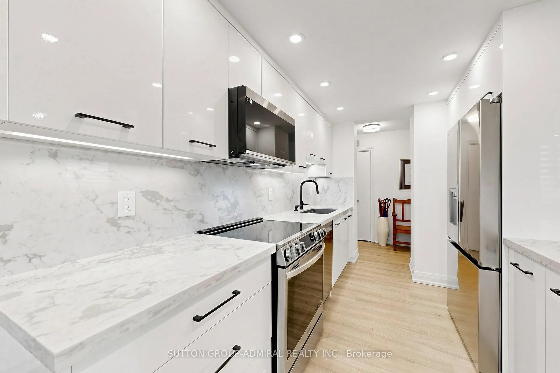 Photo 14 of Unit 1809, 8111 Yonge Street, Markham, Royal Orchard — HOMEH