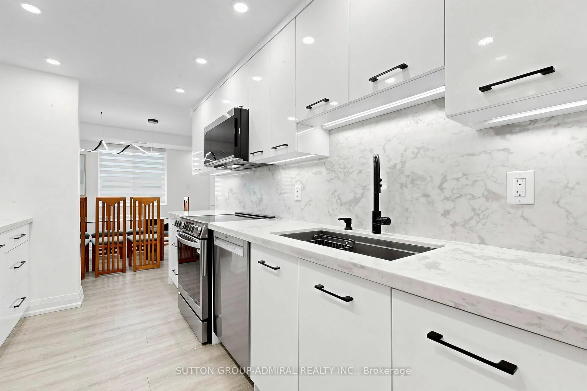 Photo 16 of Unit 1809, 8111 Yonge Street, Markham, Royal Orchard — HOMEH