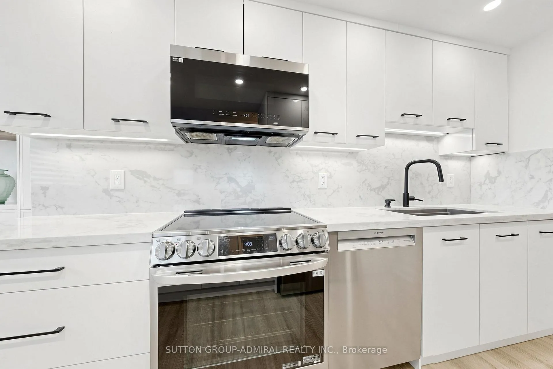 Photo 18 of Unit 1809, 8111 Yonge Street, Markham, Royal Orchard — HOMEH