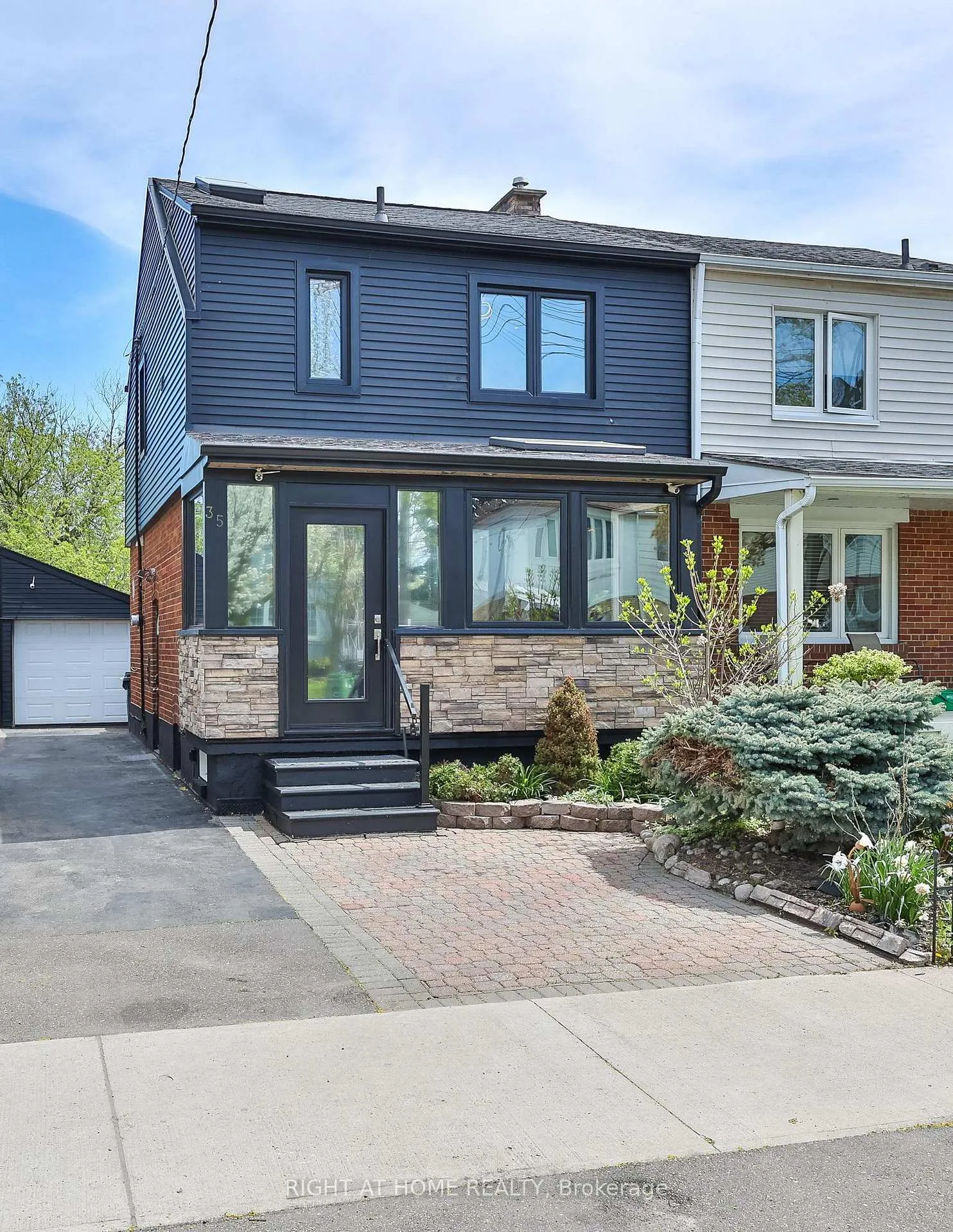 Photo 6 of 35 Dayton Avenue, Etobicoke, Stonegate-Queensway — HOMEH