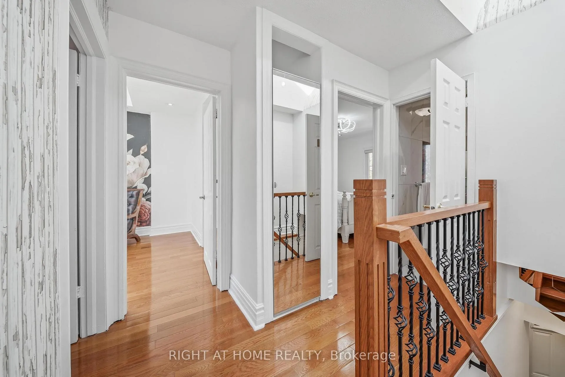 Photo 13 of 35 Dayton Avenue, Etobicoke, Stonegate-Queensway — HOMEH