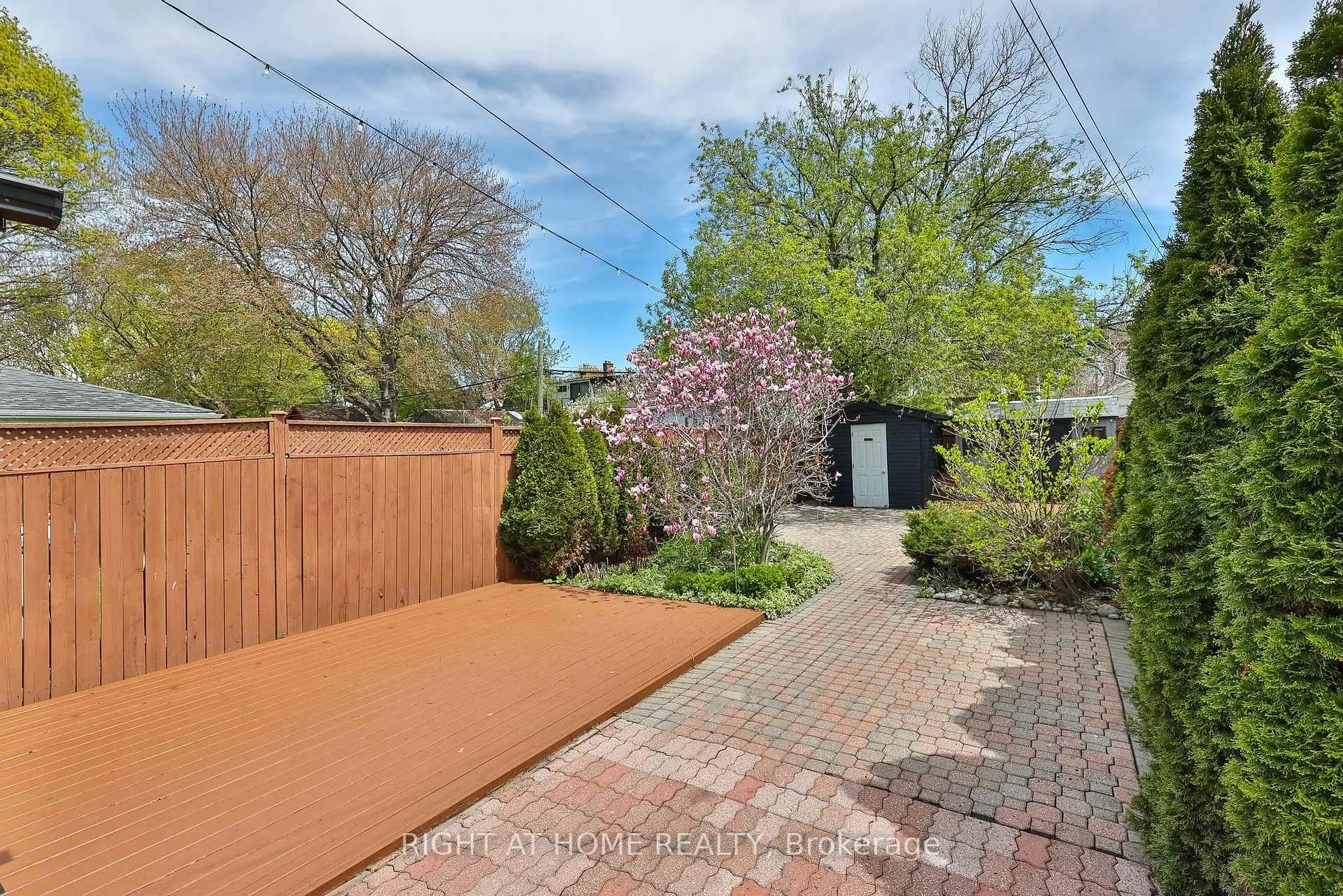 Photo 23 of 35 Dayton Avenue, Etobicoke, Stonegate-Queensway — HOMEH
