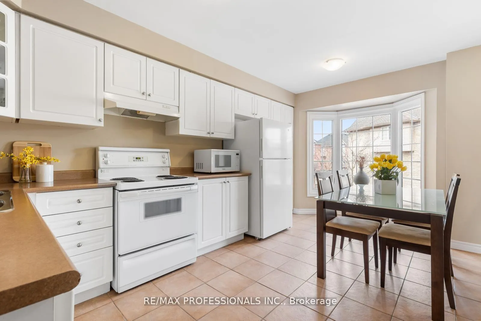 Photo 8 of Unit 65, 3480 Upper Middle Road, Burlington, Palmer — HOMEH