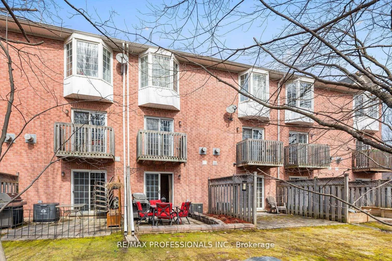Photo 30 of Unit 65, 3480 Upper Middle Road, Burlington, Palmer — HOMEH