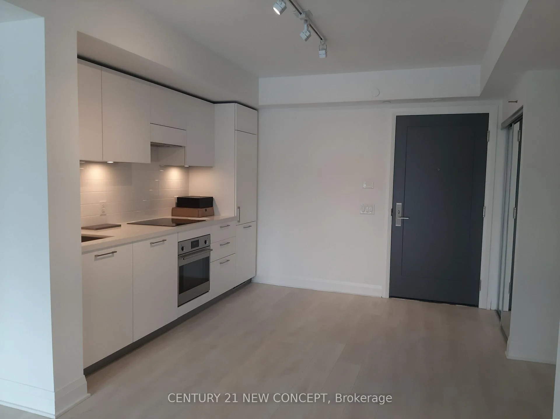 Photo 5 of Unit 518, 33 Frederick Todd Way, Toronto, Thorncliffe Park — HOMEH