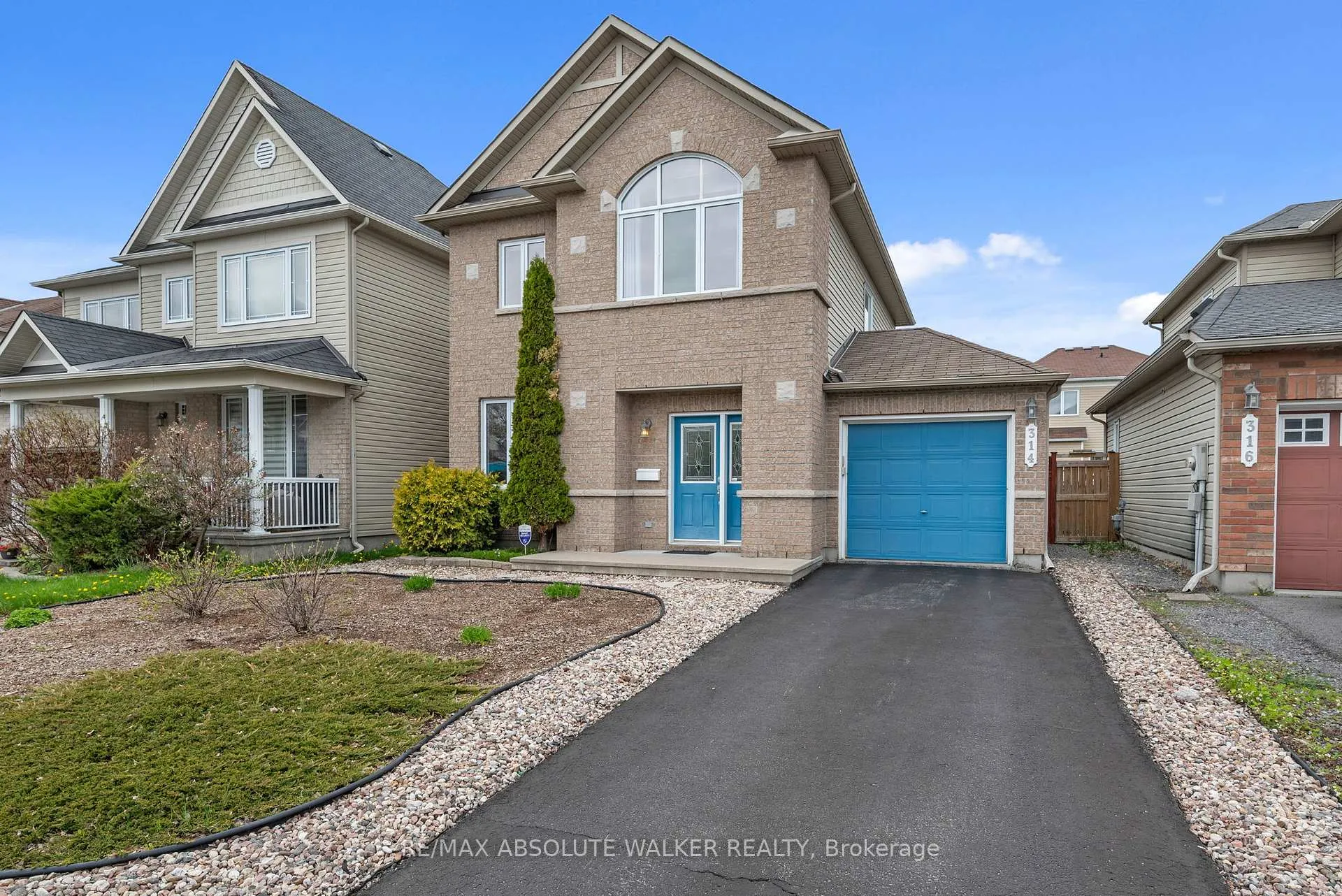 Photo 2 of 314 Oakcrest Way, Ottawa, Avalon East — HOMEH