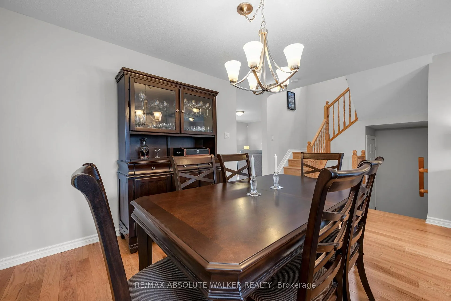Photo 9 of 314 Oakcrest Way, Ottawa, Avalon East — HOMEH