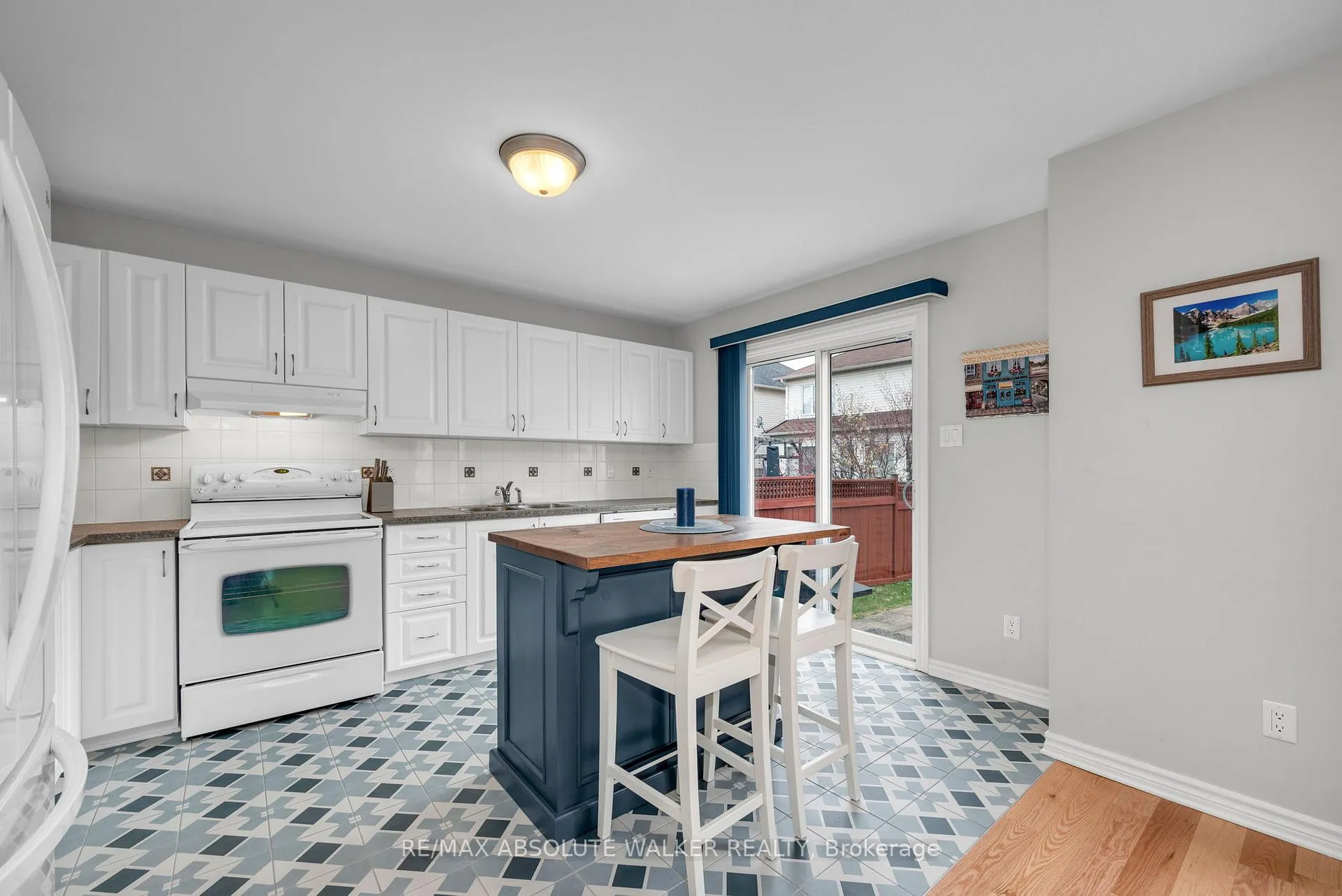 Photo 14 of 314 Oakcrest Way, Ottawa, Avalon East — HOMEH
