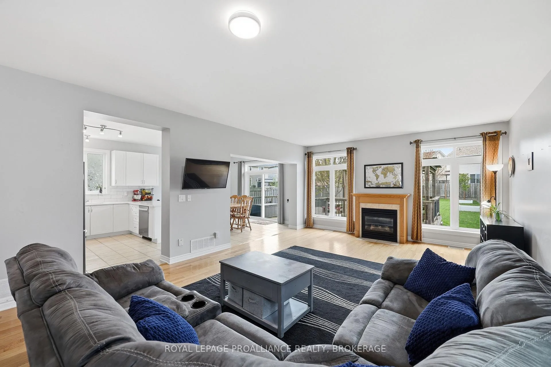 Photo 7 of 680 Fieldstone Drive, Kingston, Kingston East (Incl Barret Crt) — HOMEH