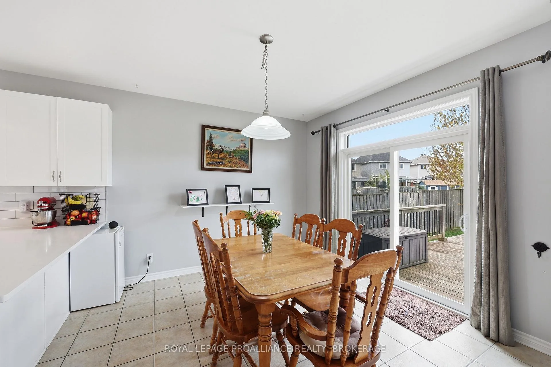 Photo 12 of 680 Fieldstone Drive, Kingston, Kingston East (Incl Barret Crt) — HOMEH