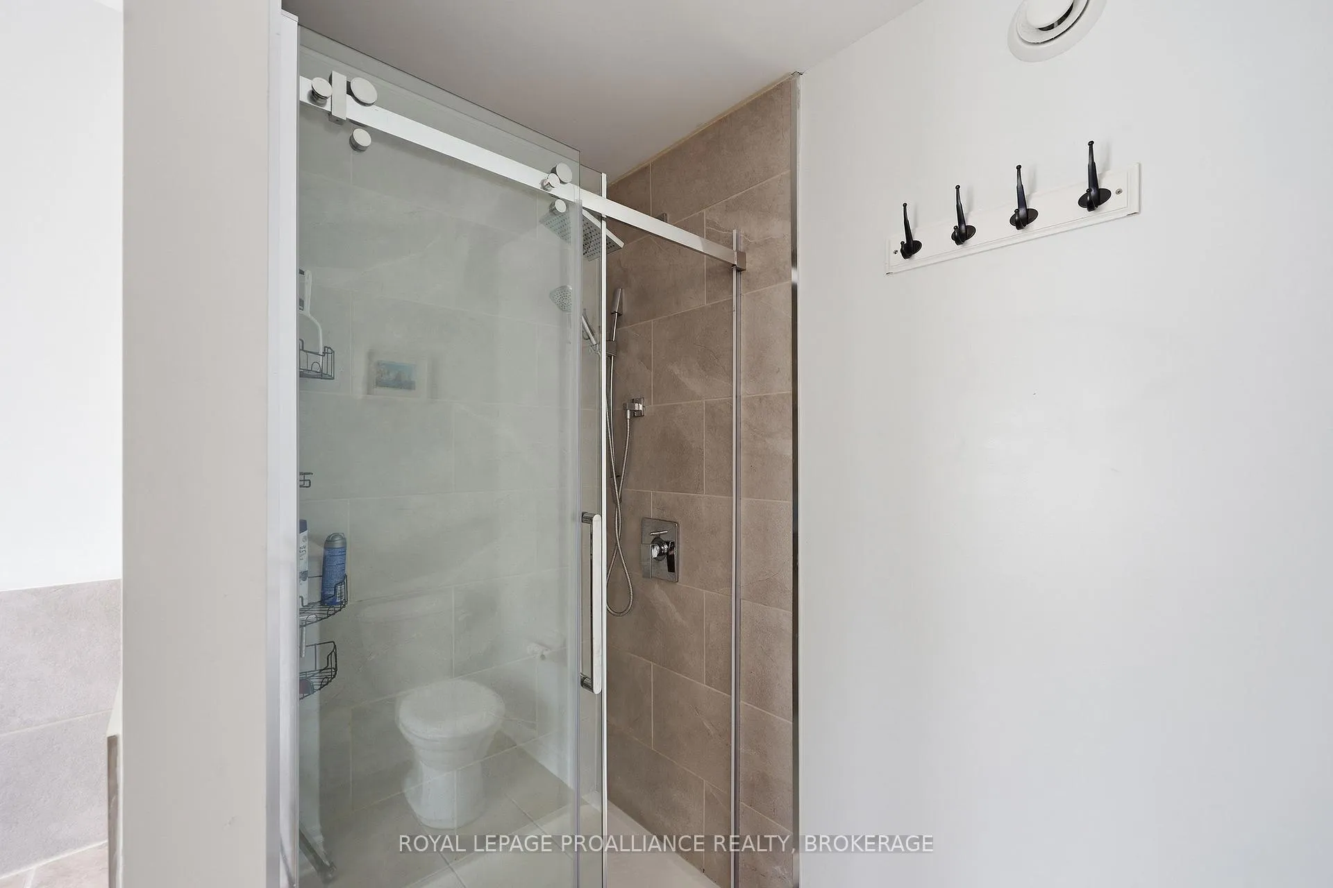 Photo 22 of 680 Fieldstone Drive, Kingston, Kingston East (Incl Barret Crt) — HOMEH