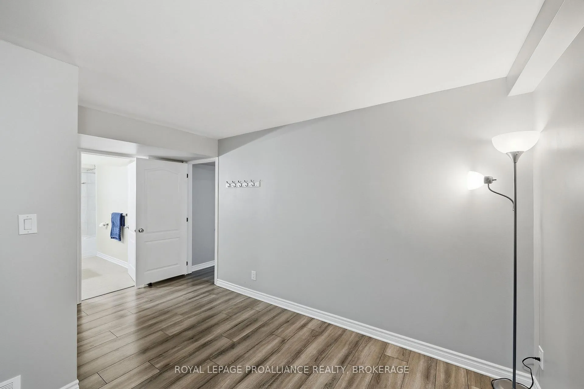 Photo 31 of 680 Fieldstone Drive, Kingston, Kingston East (Incl Barret Crt) — HOMEH