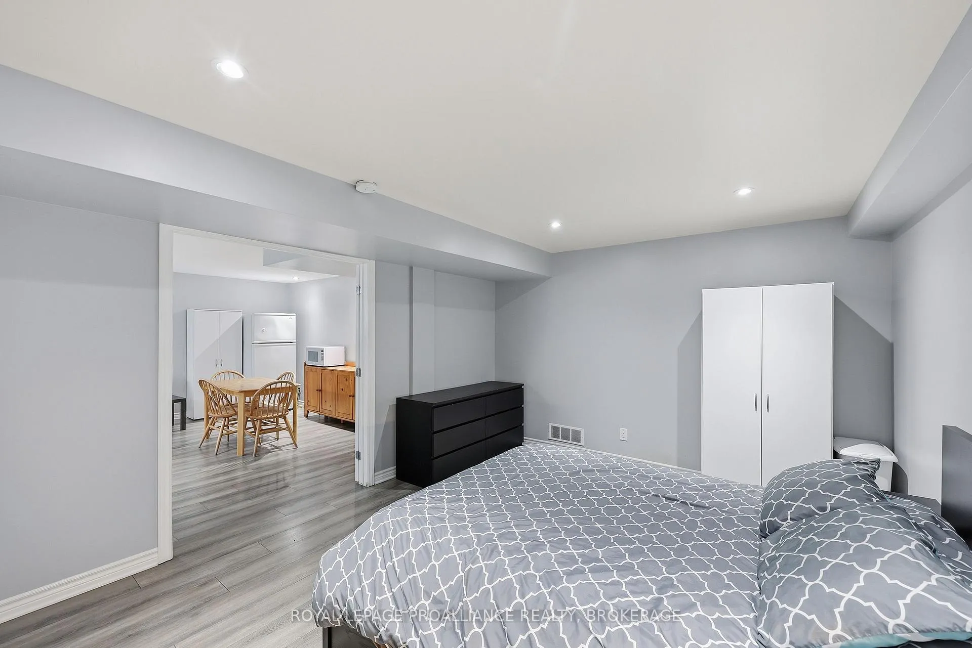 Photo 38 of 680 Fieldstone Drive, Kingston, Kingston East (Incl Barret Crt) — HOMEH