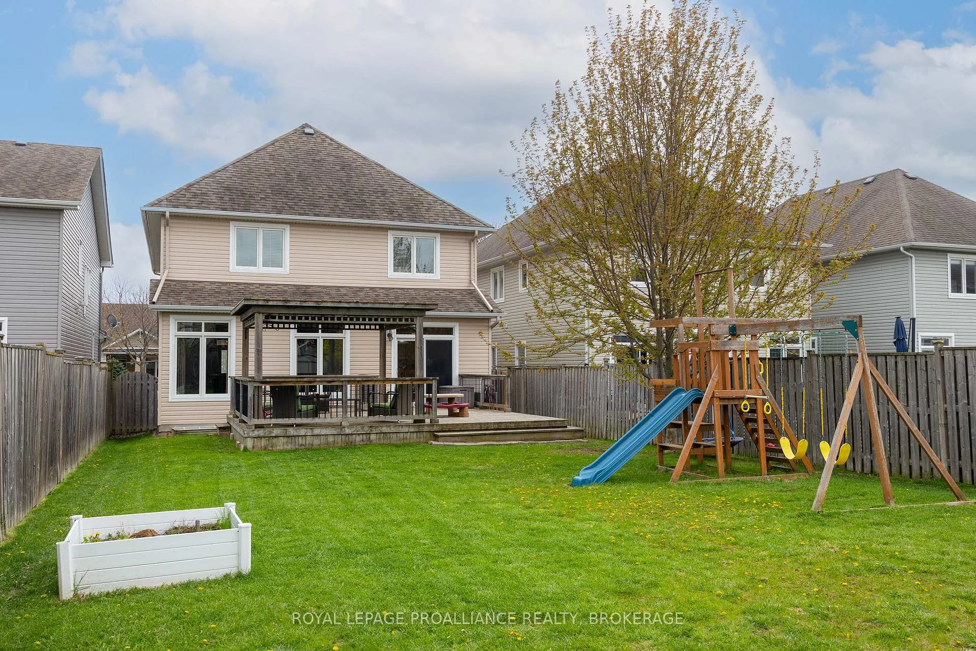 Photo 46 of 680 Fieldstone Drive, Kingston, Kingston East (Incl Barret Crt) — HOMEH