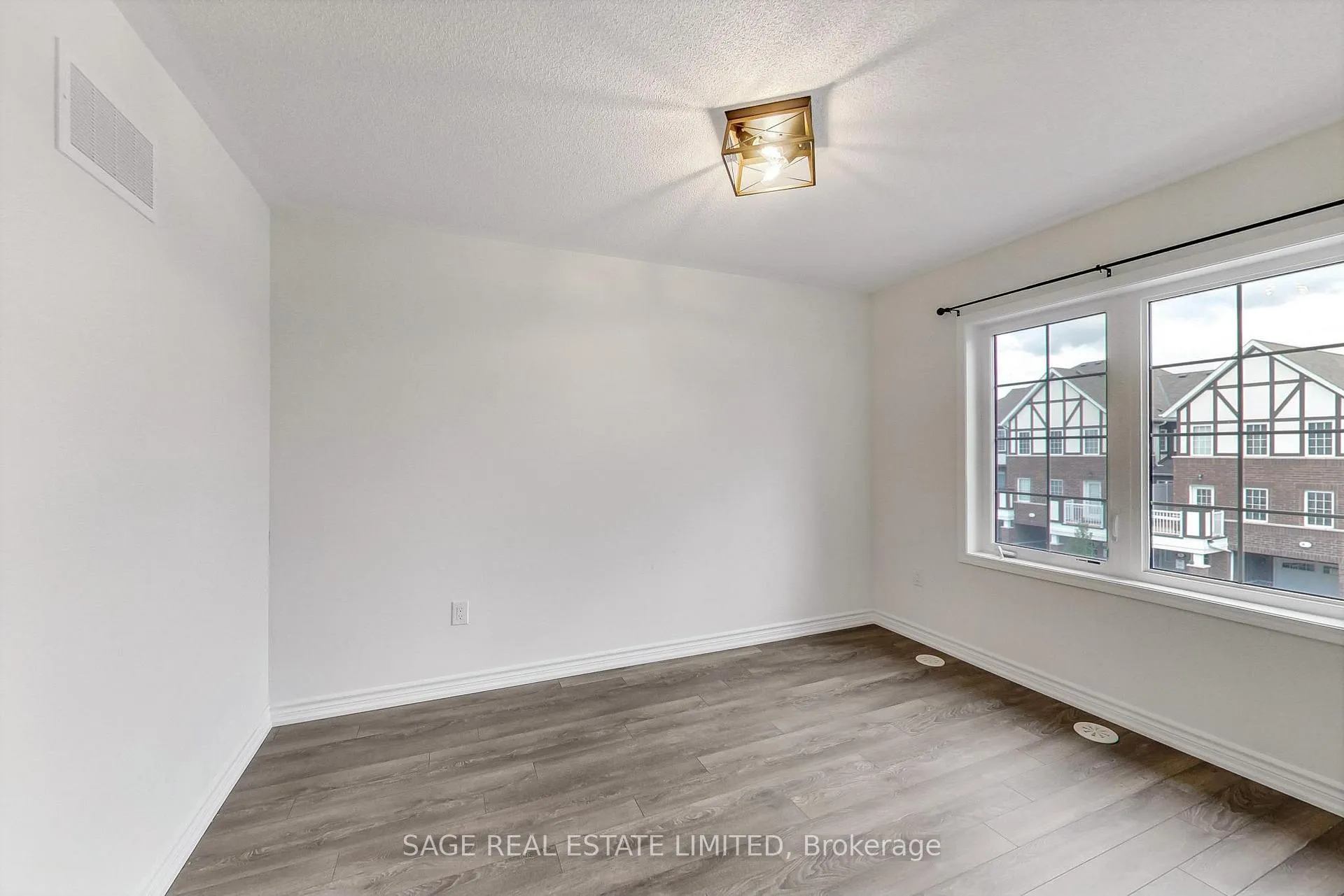 Photo 16 of 10 Goldeye Street, Whitby, Rural Whitby — HOMEH