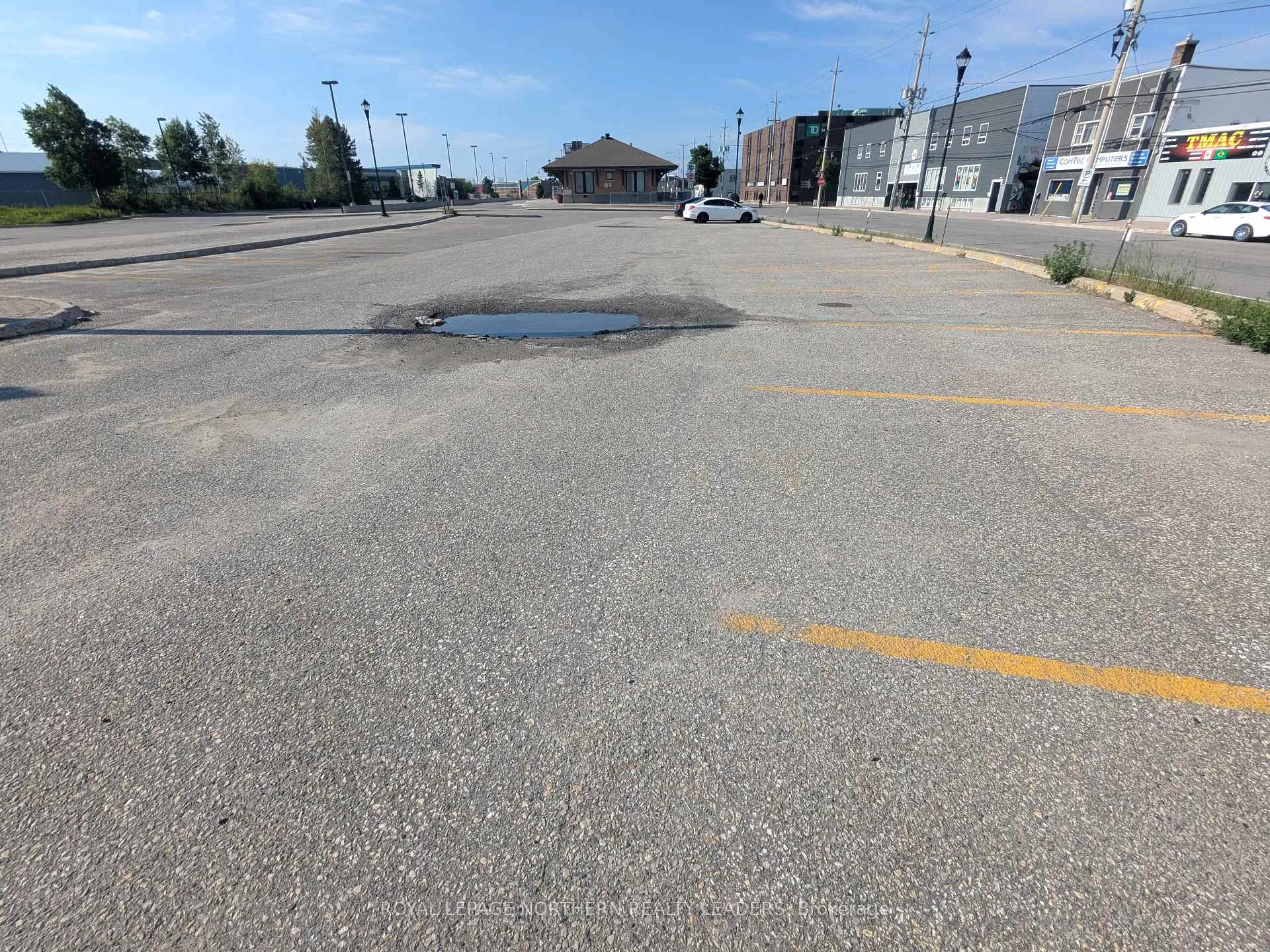 Photo 5 of 11 Spruce Street S, Timmins, TS - SE — HOMEH