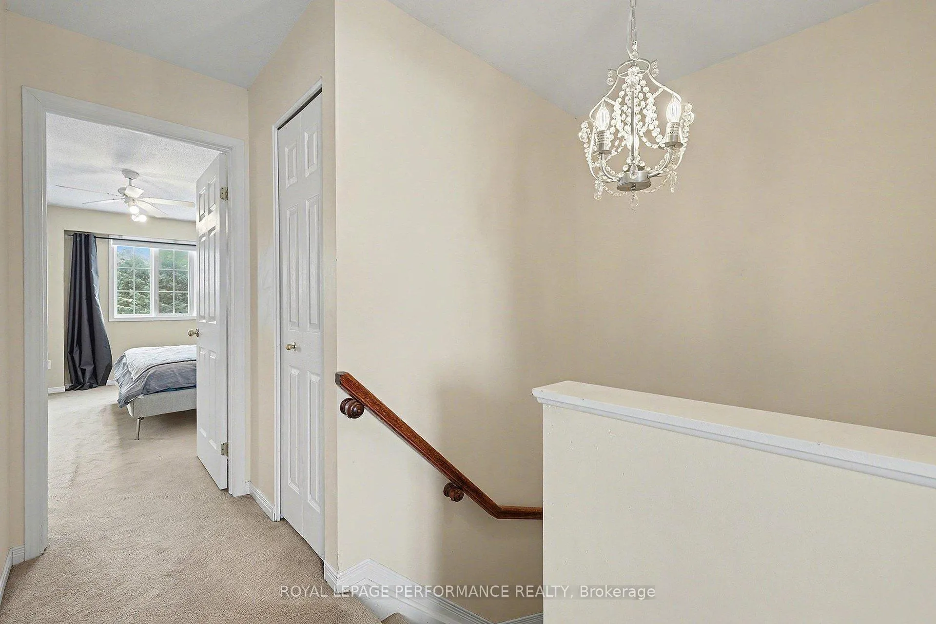 Photo 12 of 83 Manhattan Crescent, Ottawa, Central Park — HOMEH