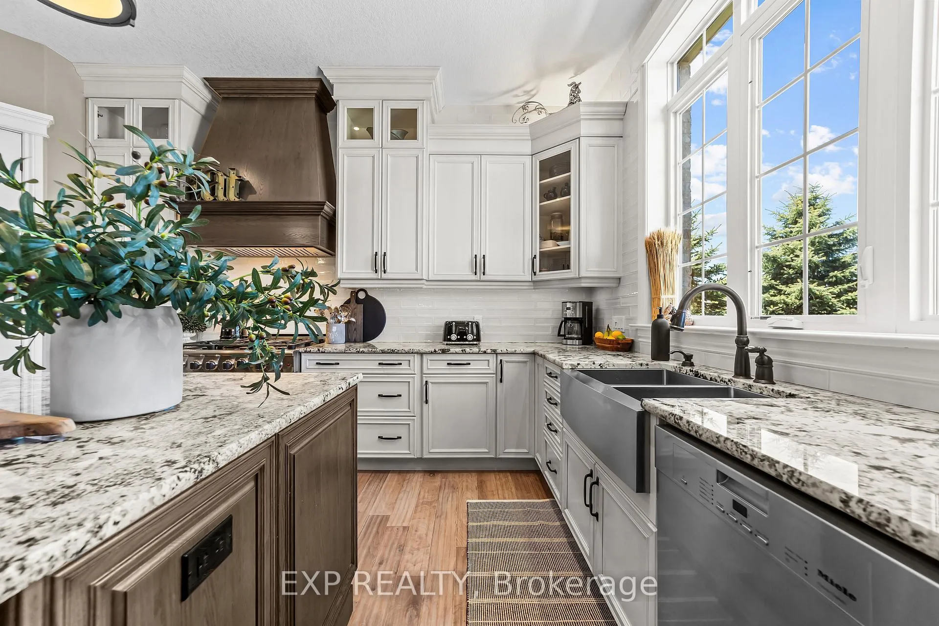 Photo 17 of 119 Harris Road, Middlesex Centre, Delaware Town — HOMEH