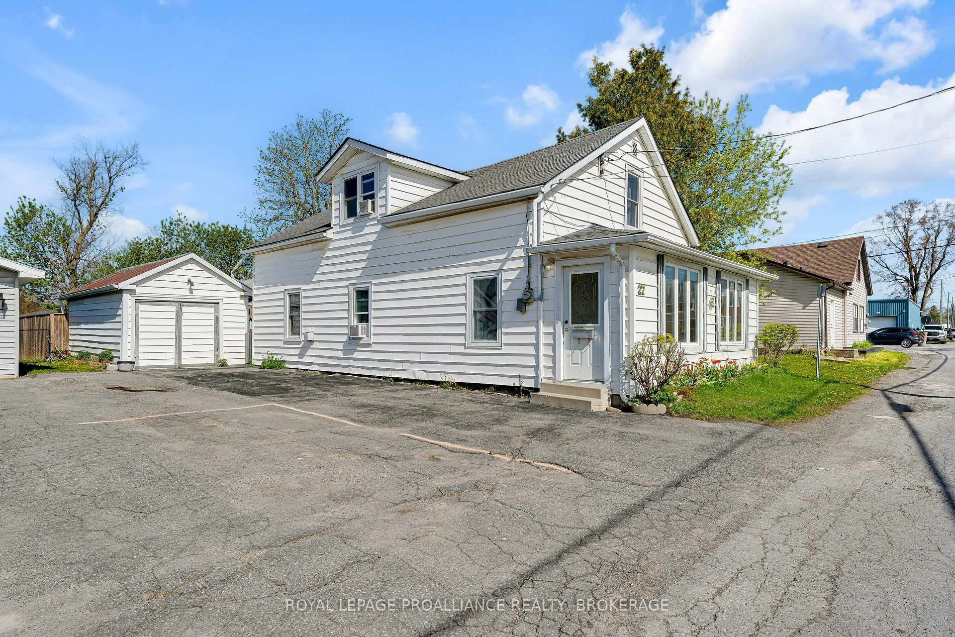 Photo 4 of 27 Centre Street, Loyalist, Odessa — HOMEH