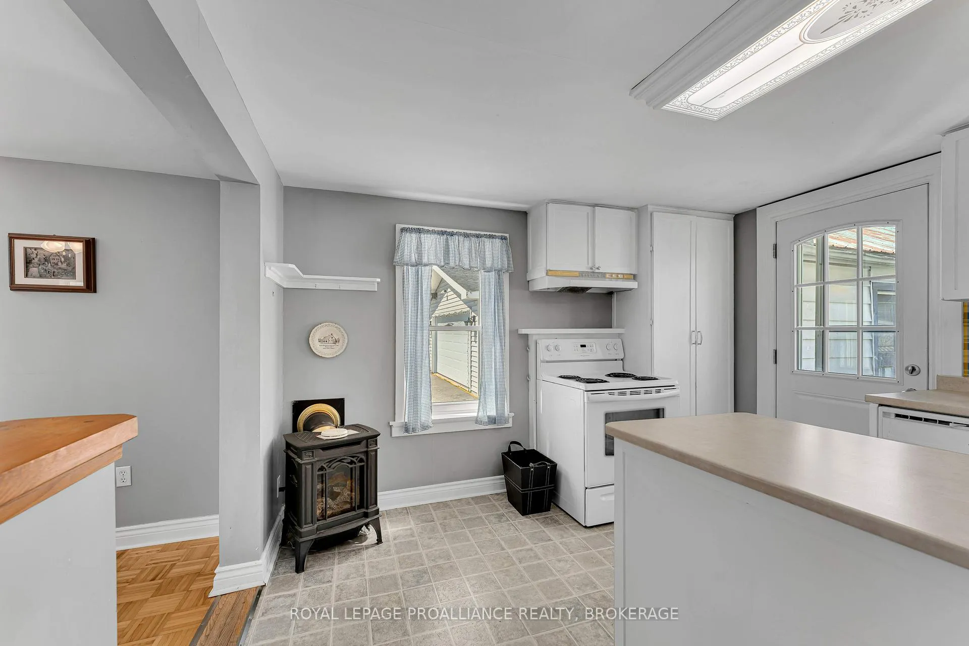 Photo 24 of 27 Centre Street, Loyalist, Odessa — HOMEH