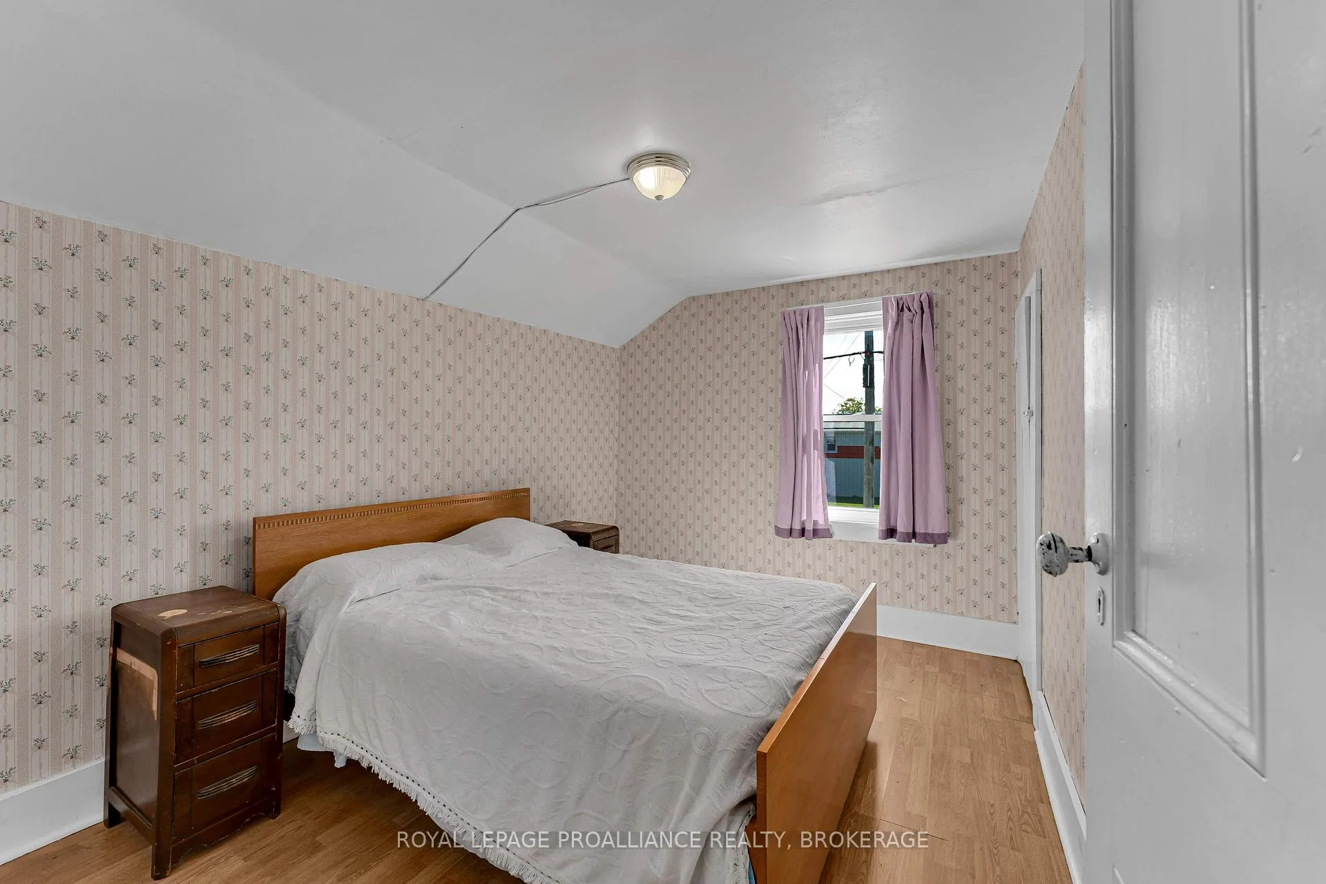 Photo 37 of 27 Centre Street, Loyalist, Odessa — HOMEH