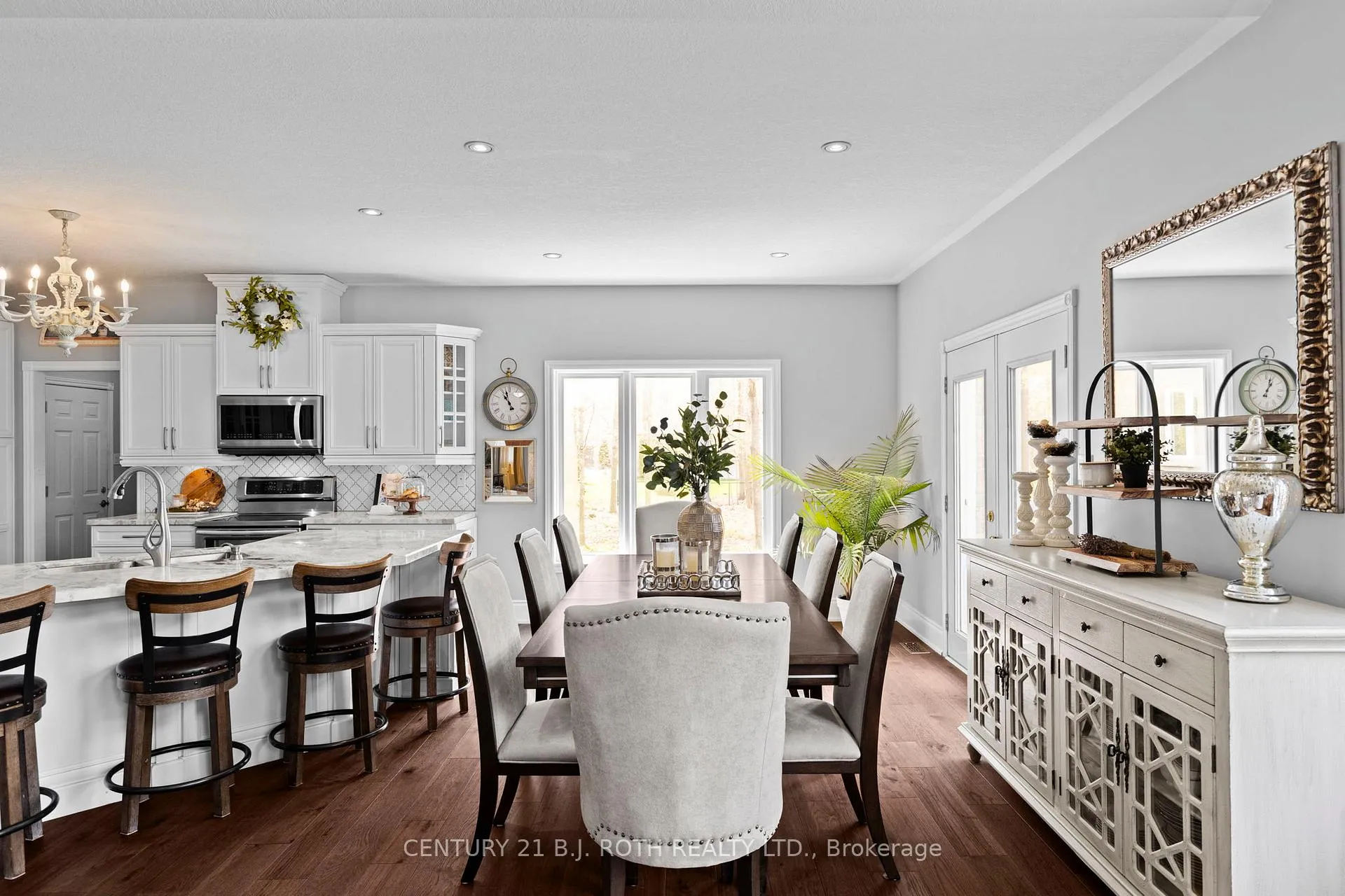Photo 16 of 6 Hemlock Crescent, Oro-Medonte, Rural Oro-Medonte — HOMEH